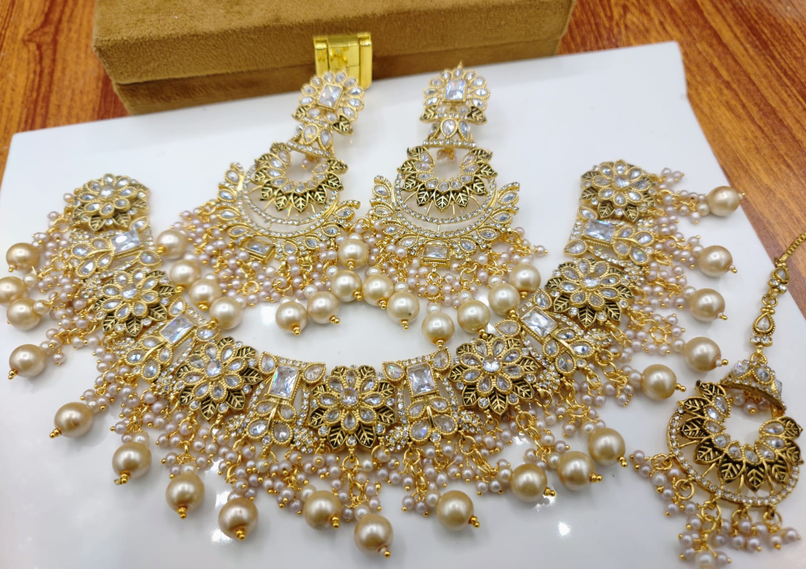 Elegant Kundan Bridle Necklace Set (FDBN62)