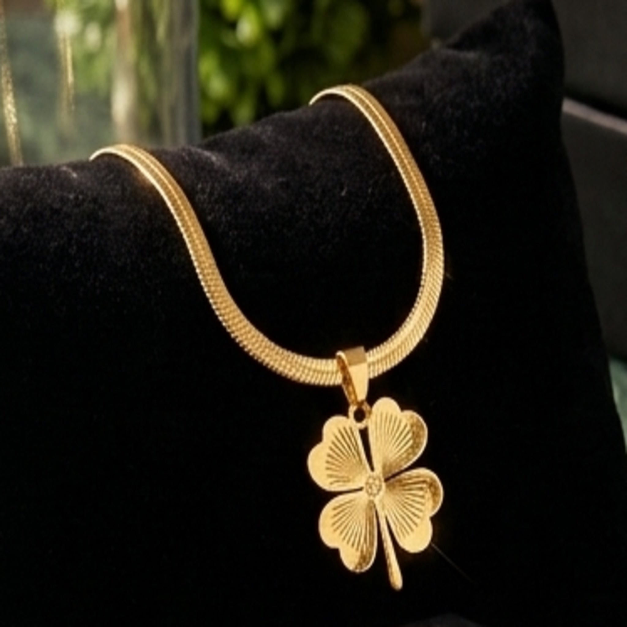 Four-Leaf Clover Pendant (FDL79)