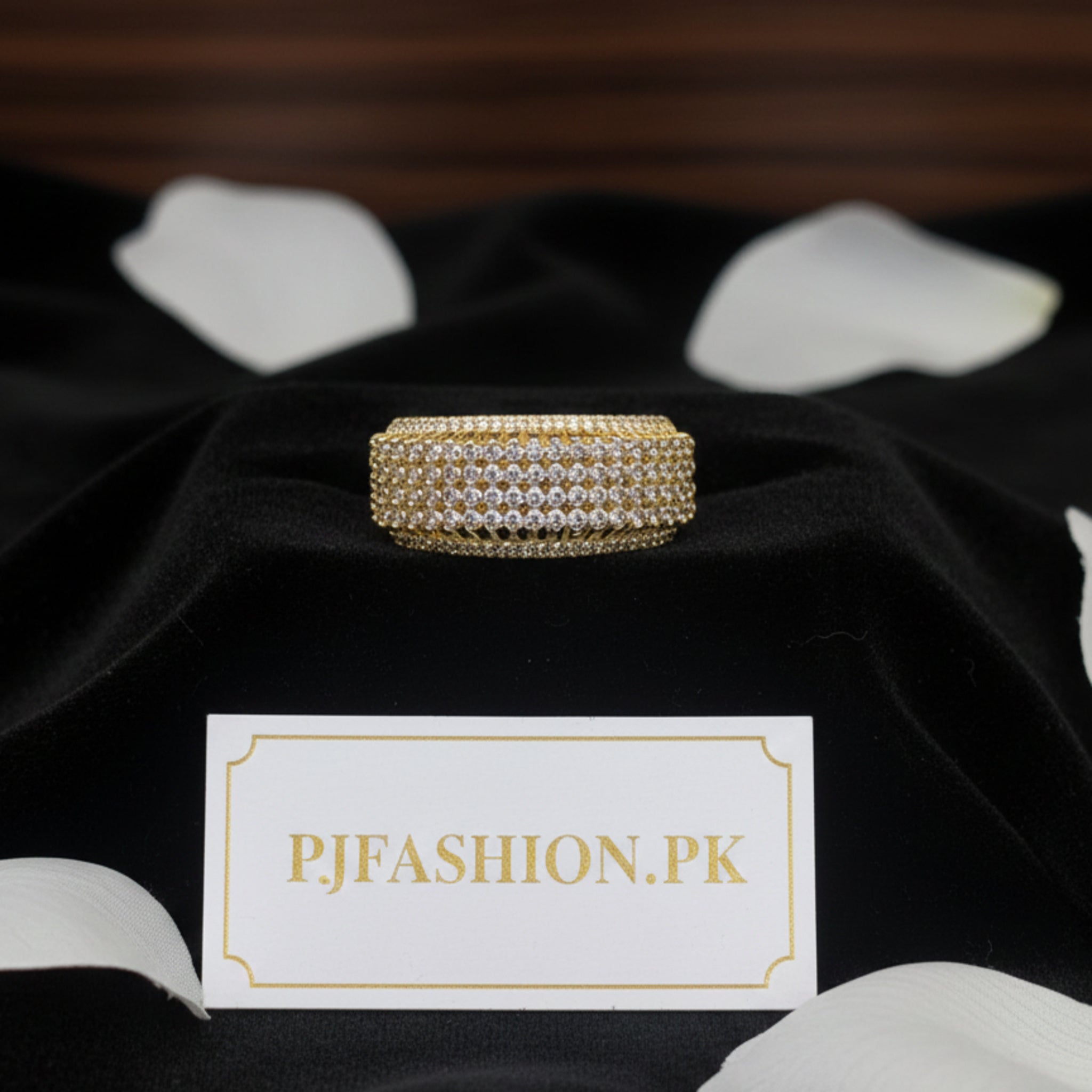 Wide Luxury Zirconia Ring (FSR180)