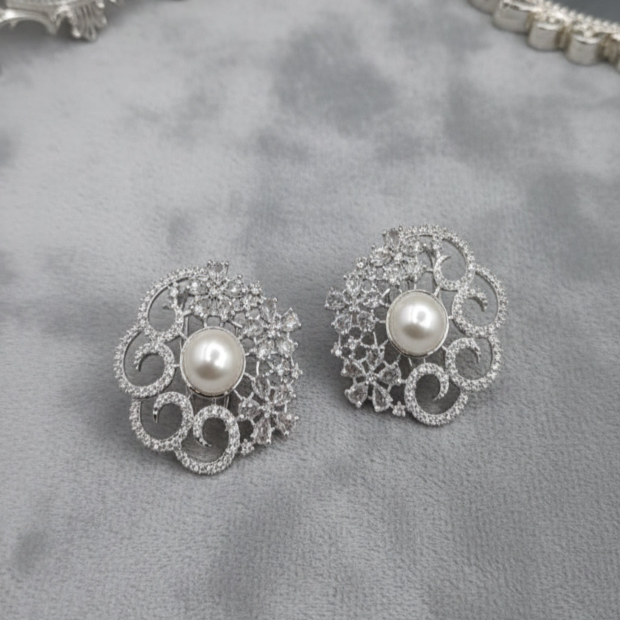 Royal Zirconia Floral Earrings with Teardrop Crystal (FSE216)