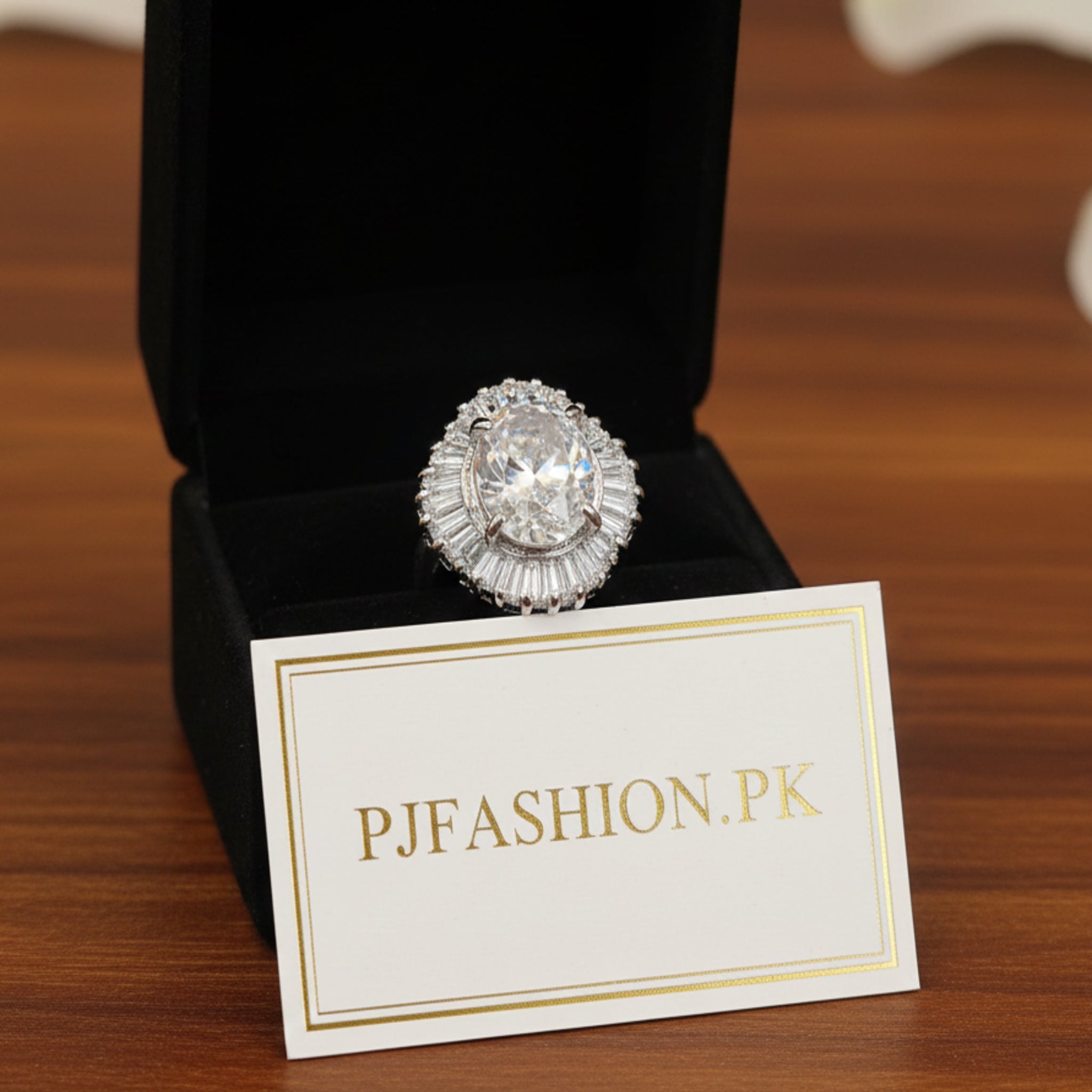 Oval Halo Royale Ring (FSR184)