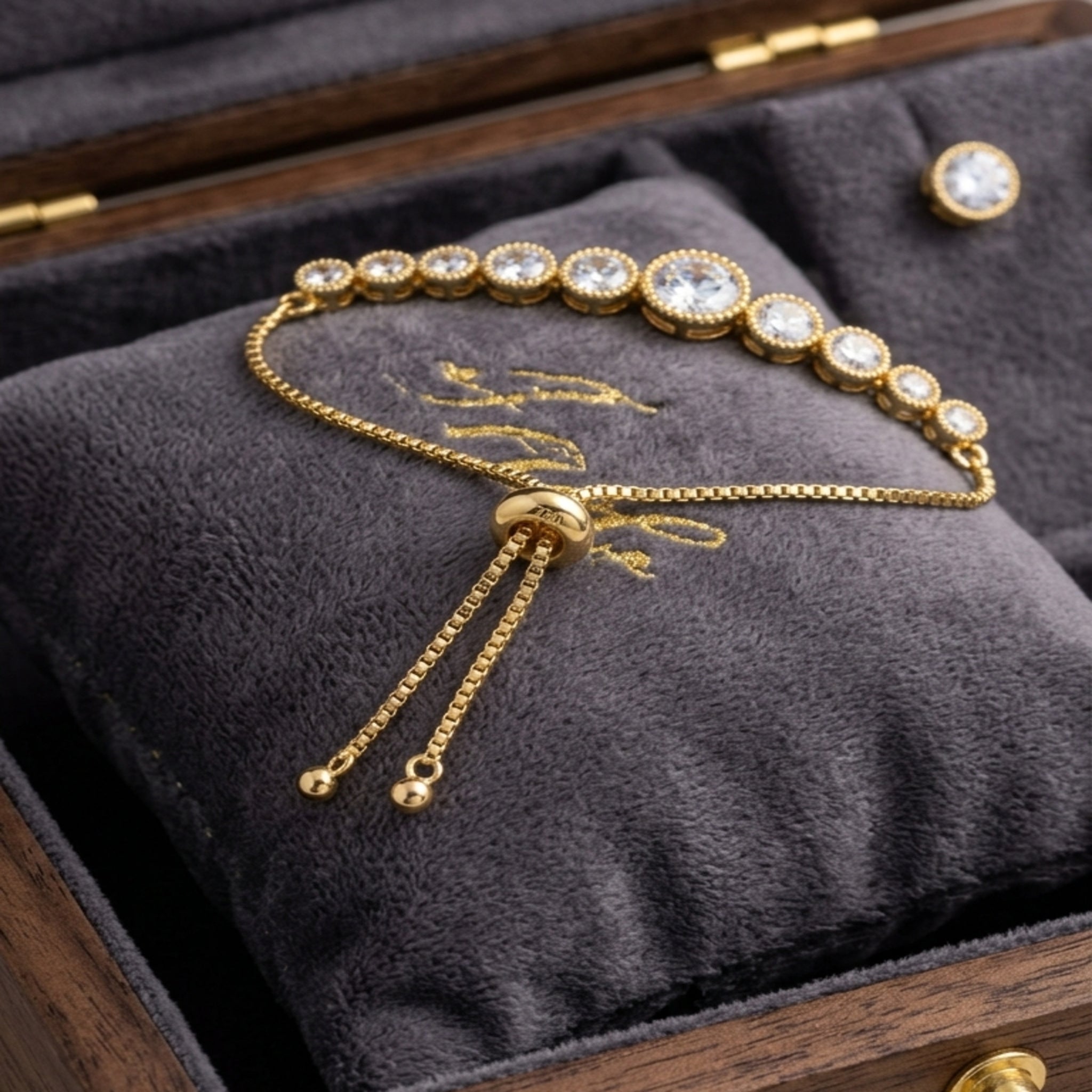 Graduated Zircon Solitaire Bolo Bracelet