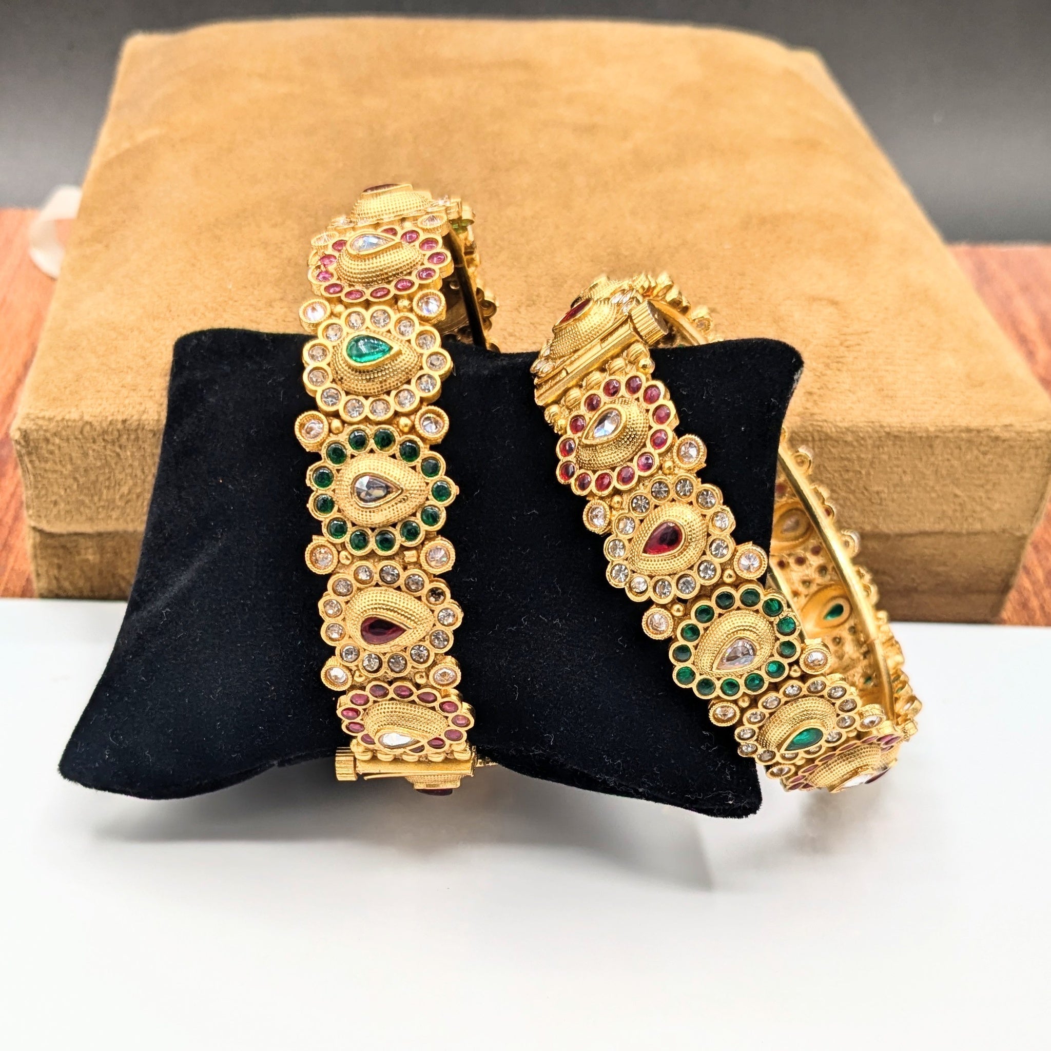 Openable Rajwari Stone Work 2 Pc Kara (FSKB95)