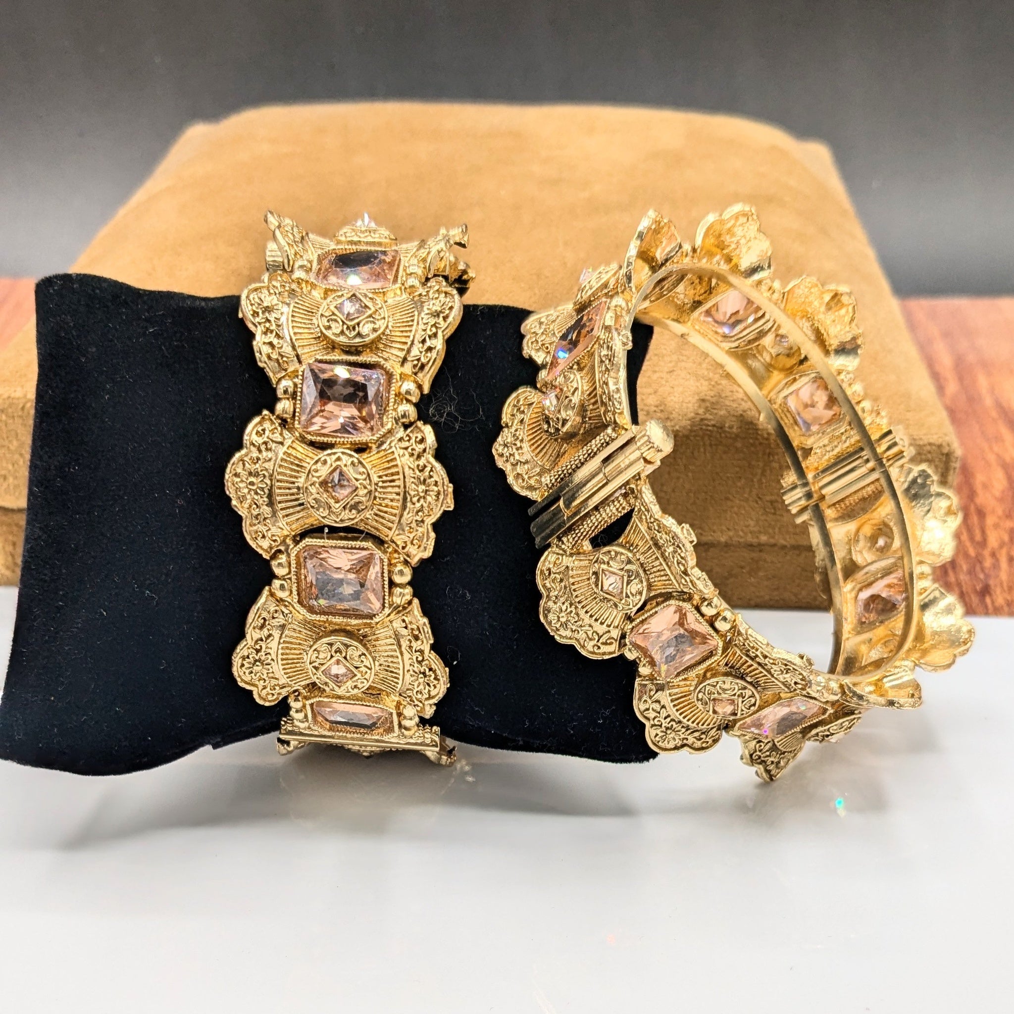 Rajwari Champ Stone New 2 PC Kara (FSKB94)