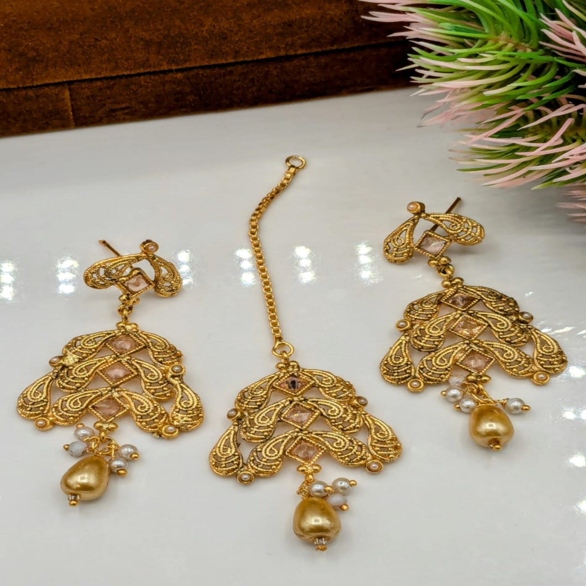 Elegant Style 3 Pc Bindi Ear Ring