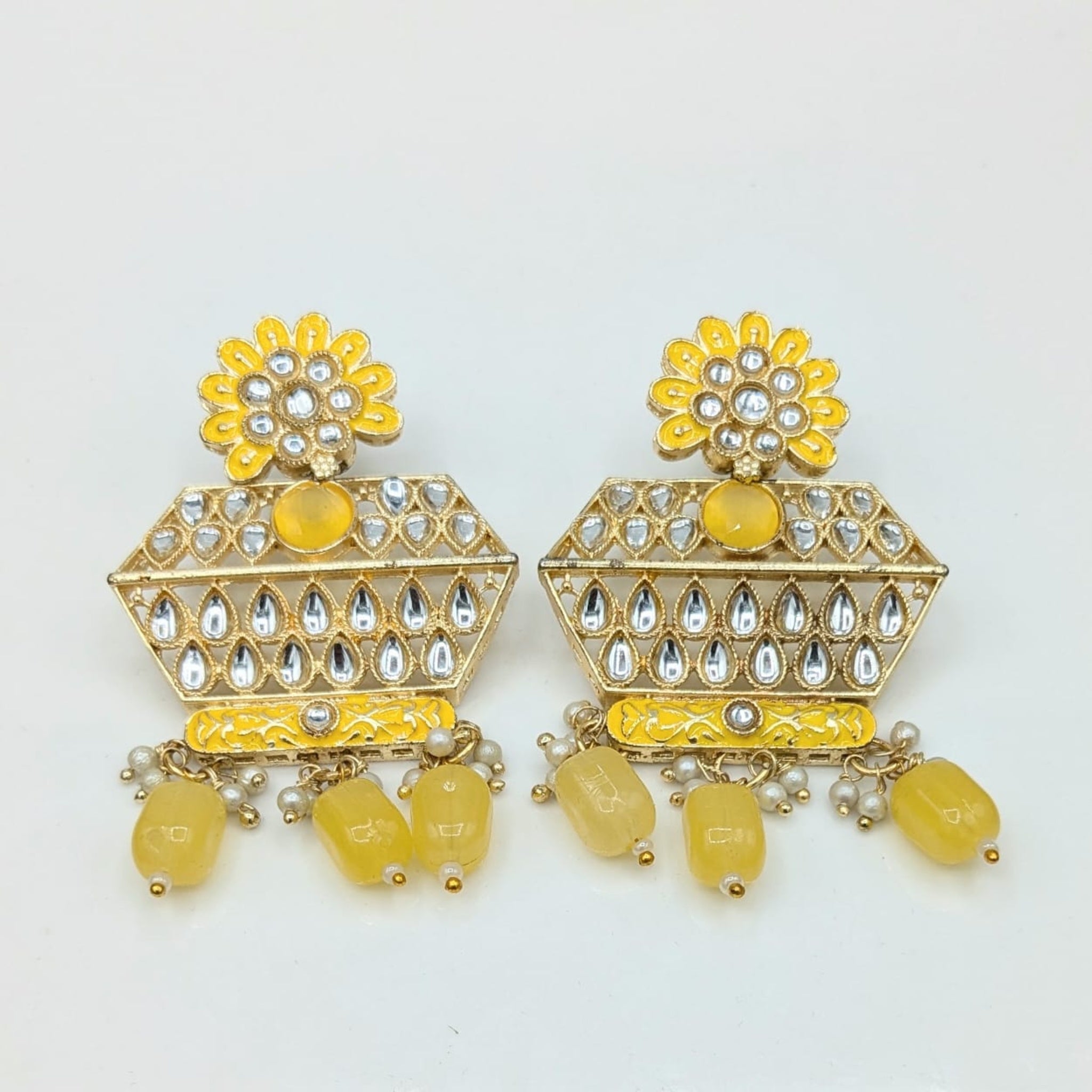 Kundan Elegant Trendy Ear Rings (FSE17)