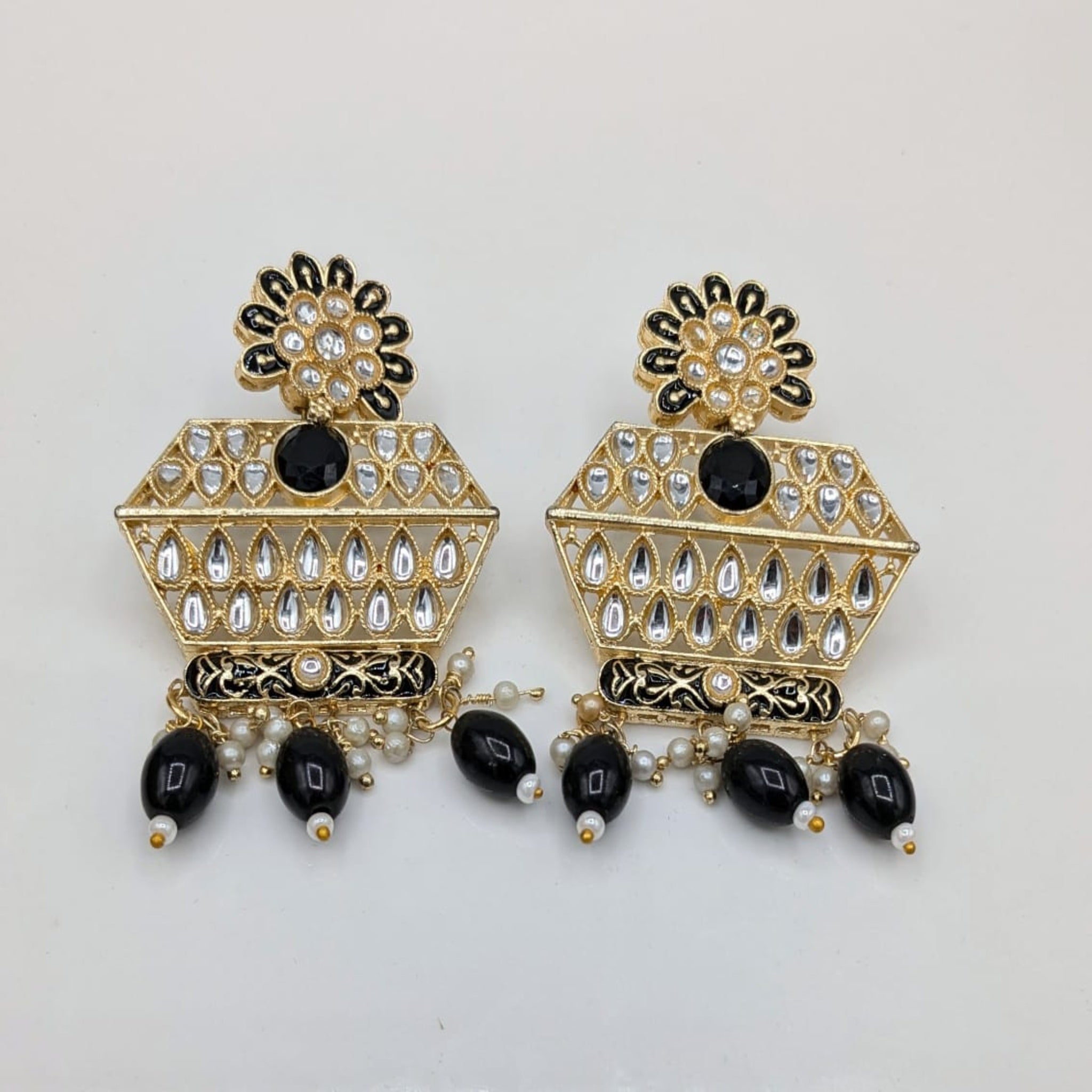 Kundan Elegant Trendy Ear Rings (FSE17)