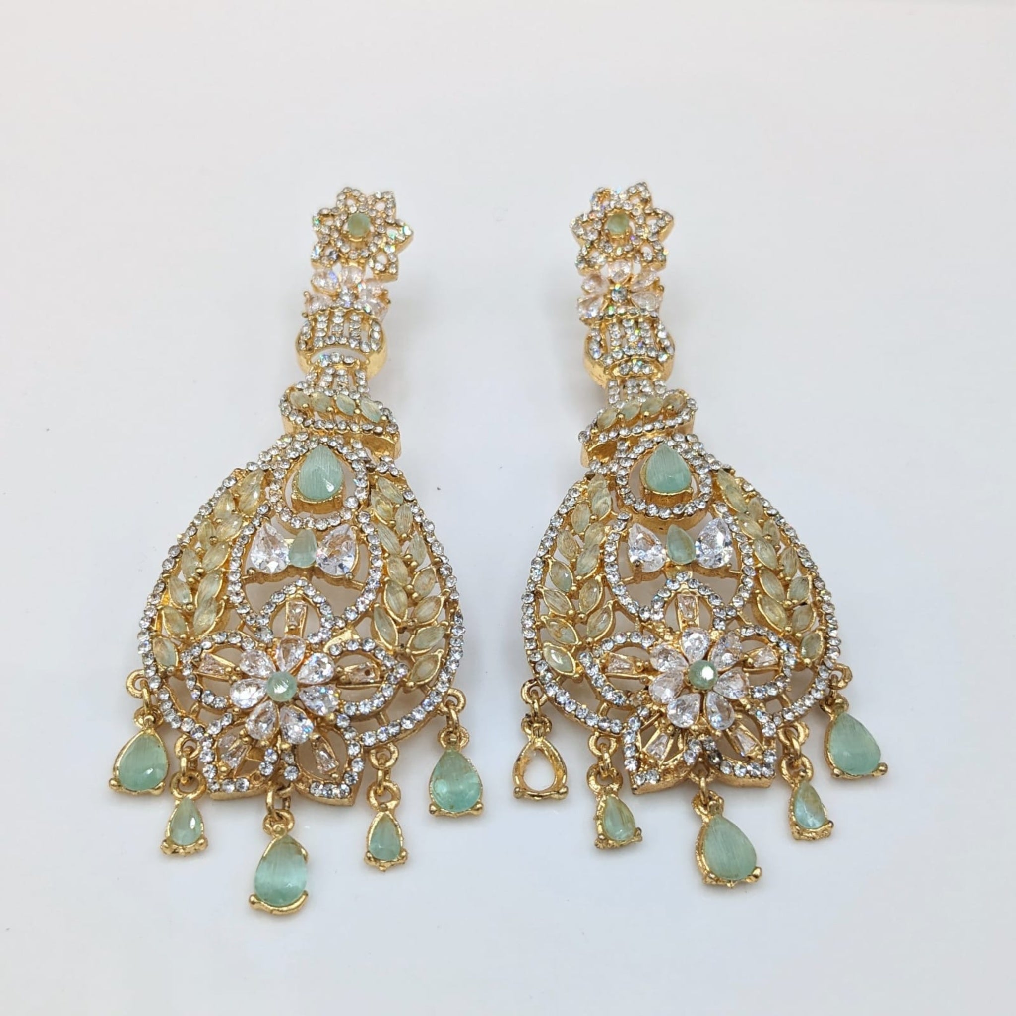 Karrat Zircon Mint Stone Ear Ring (FSE30)