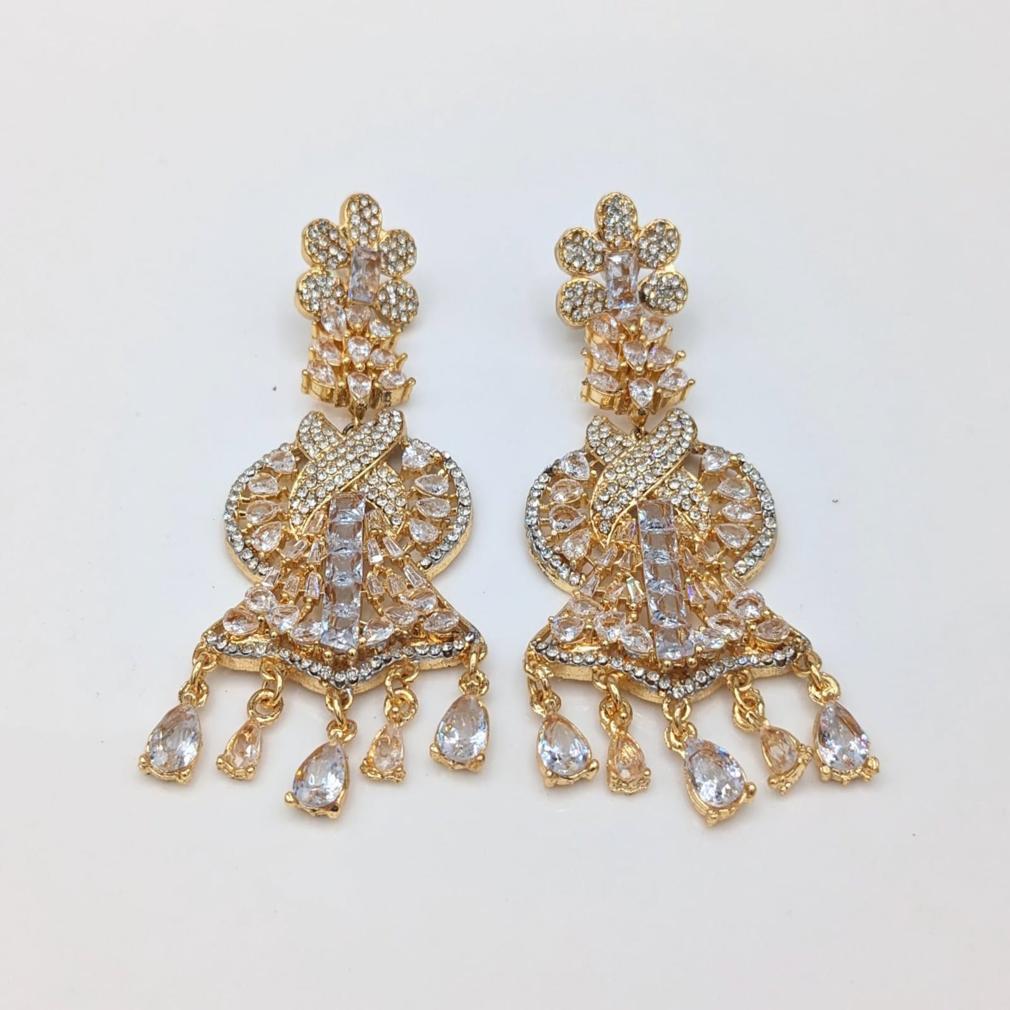 AD Karrat Stylish Ear Rings (FSE38)
