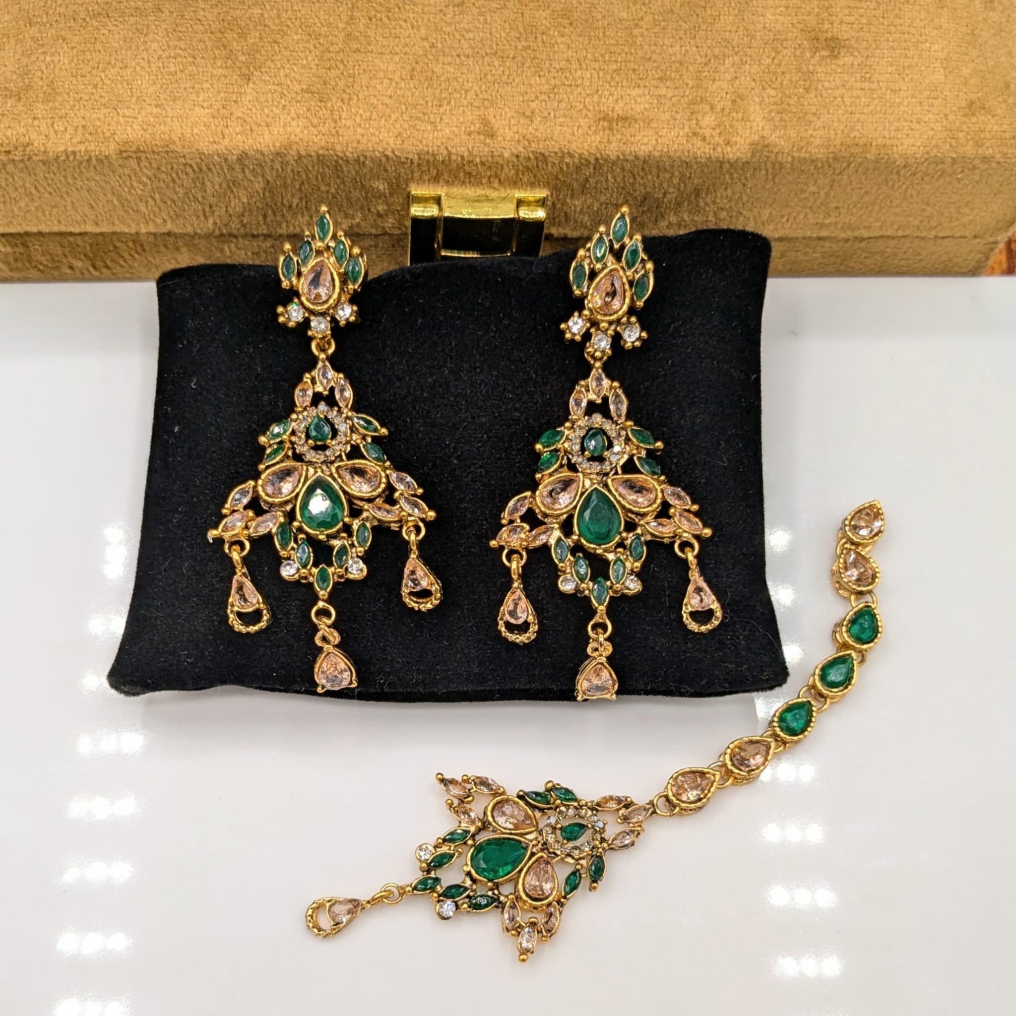 Bindia Ear Rings Zircon