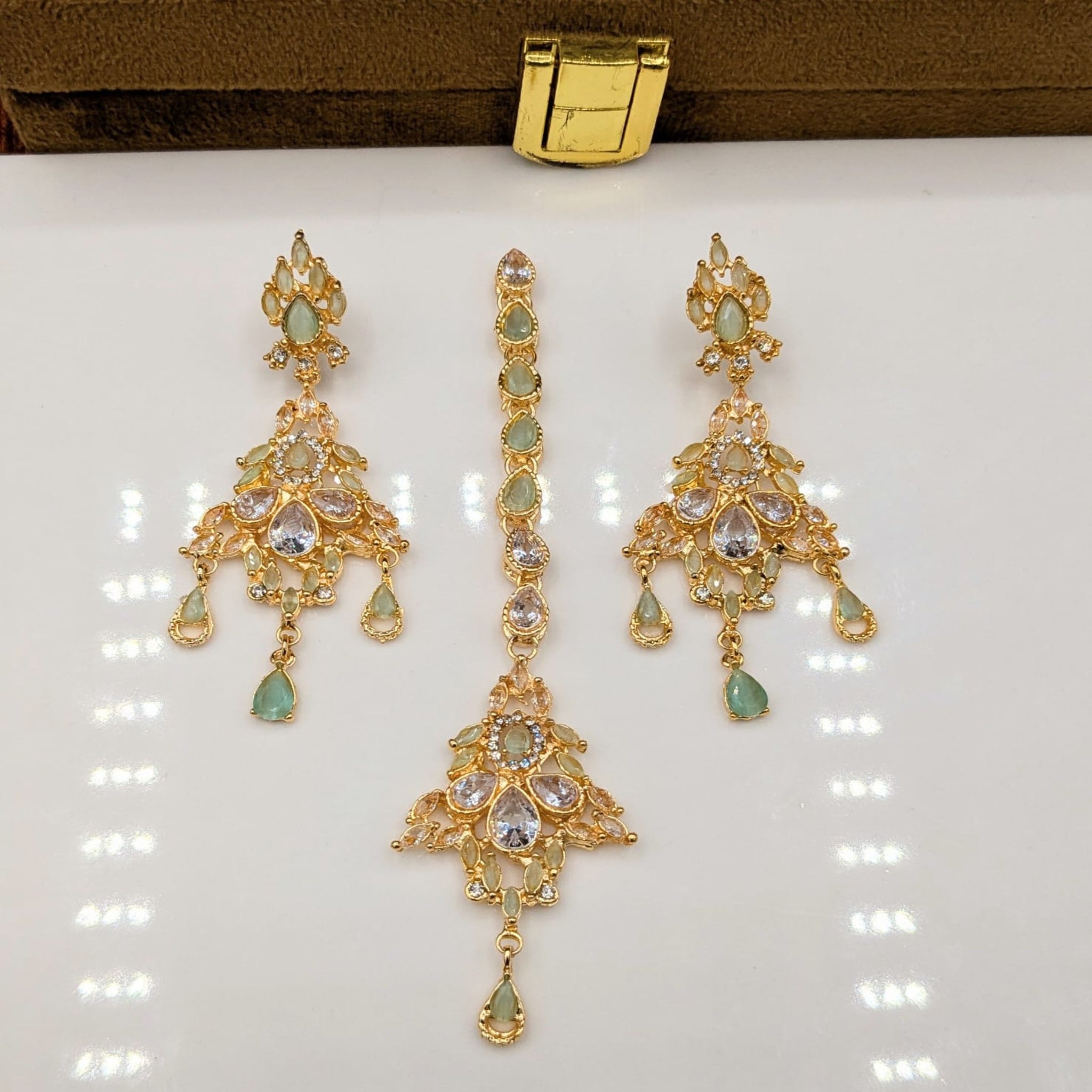 Bindia Ear Rings Zircon