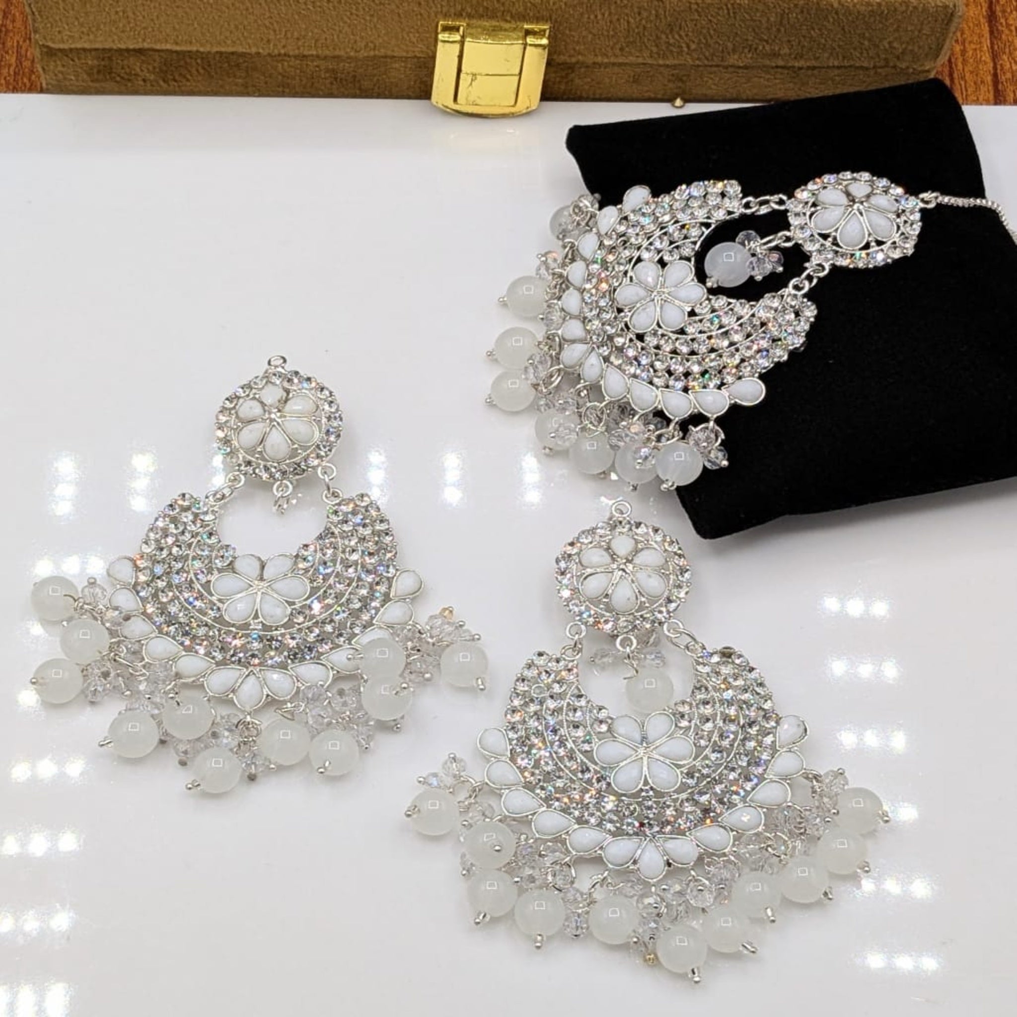 Sheesha Kundan Binida Ear Rings