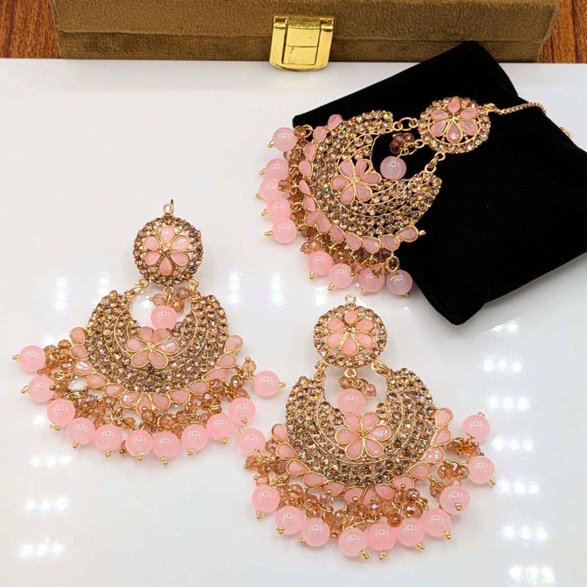 Sheesha Kundan Binida Ear Rings