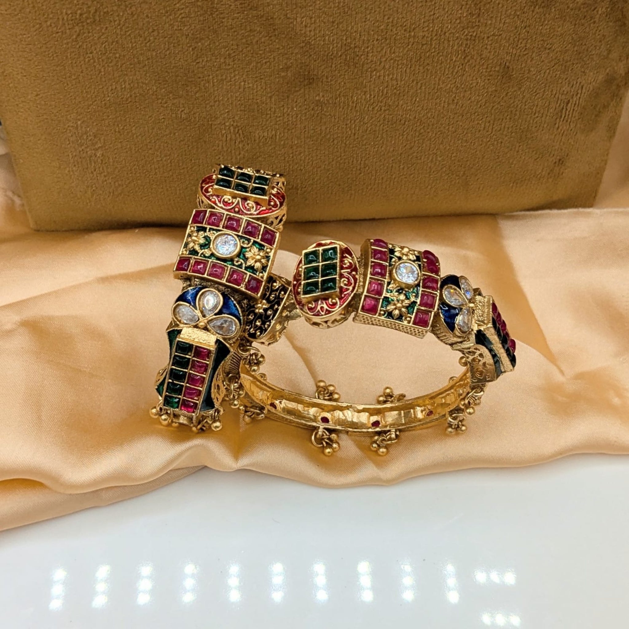 Rajwari Banarsi Kara (FSKB67)