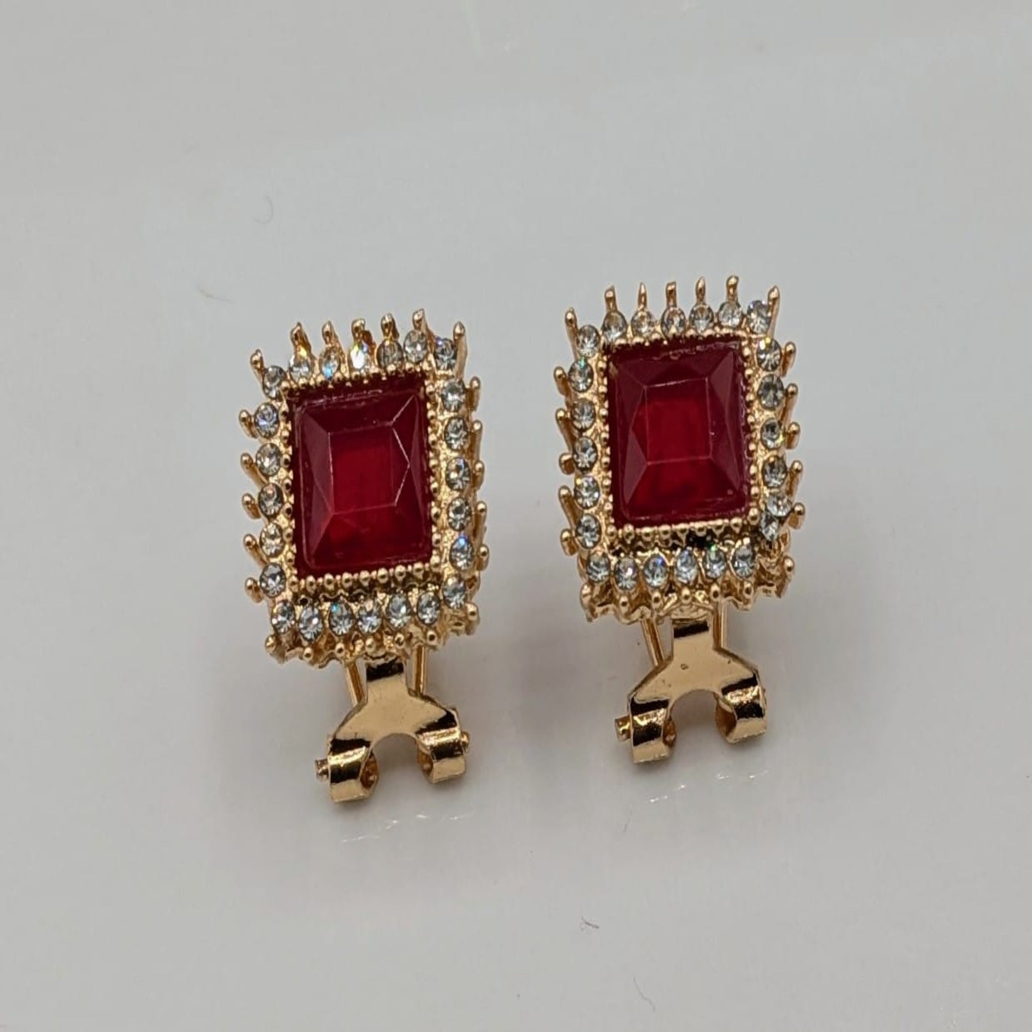 Crsytal Red Ear Ring (FSE53)