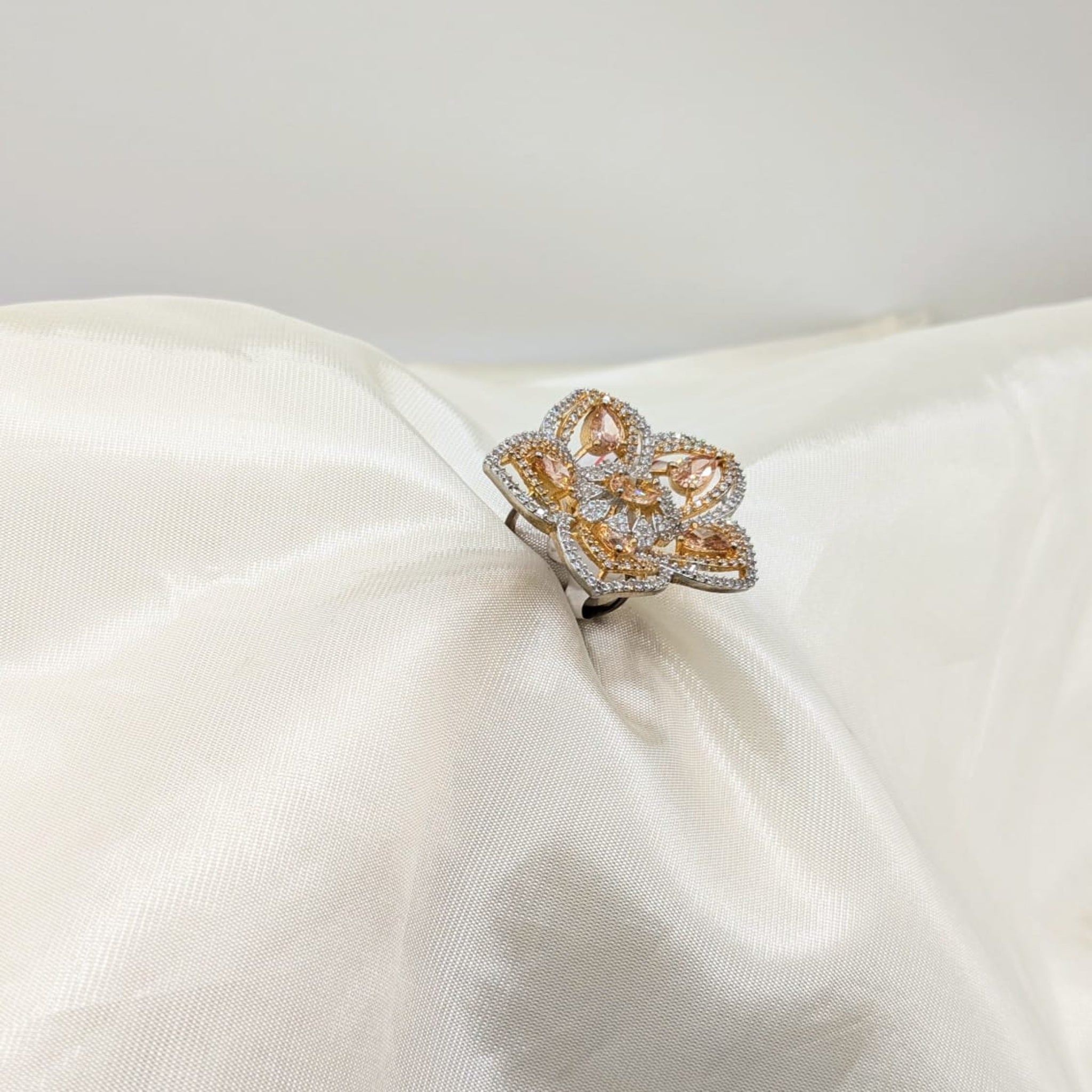 Golden Flower Karrat Ring (FSR59)