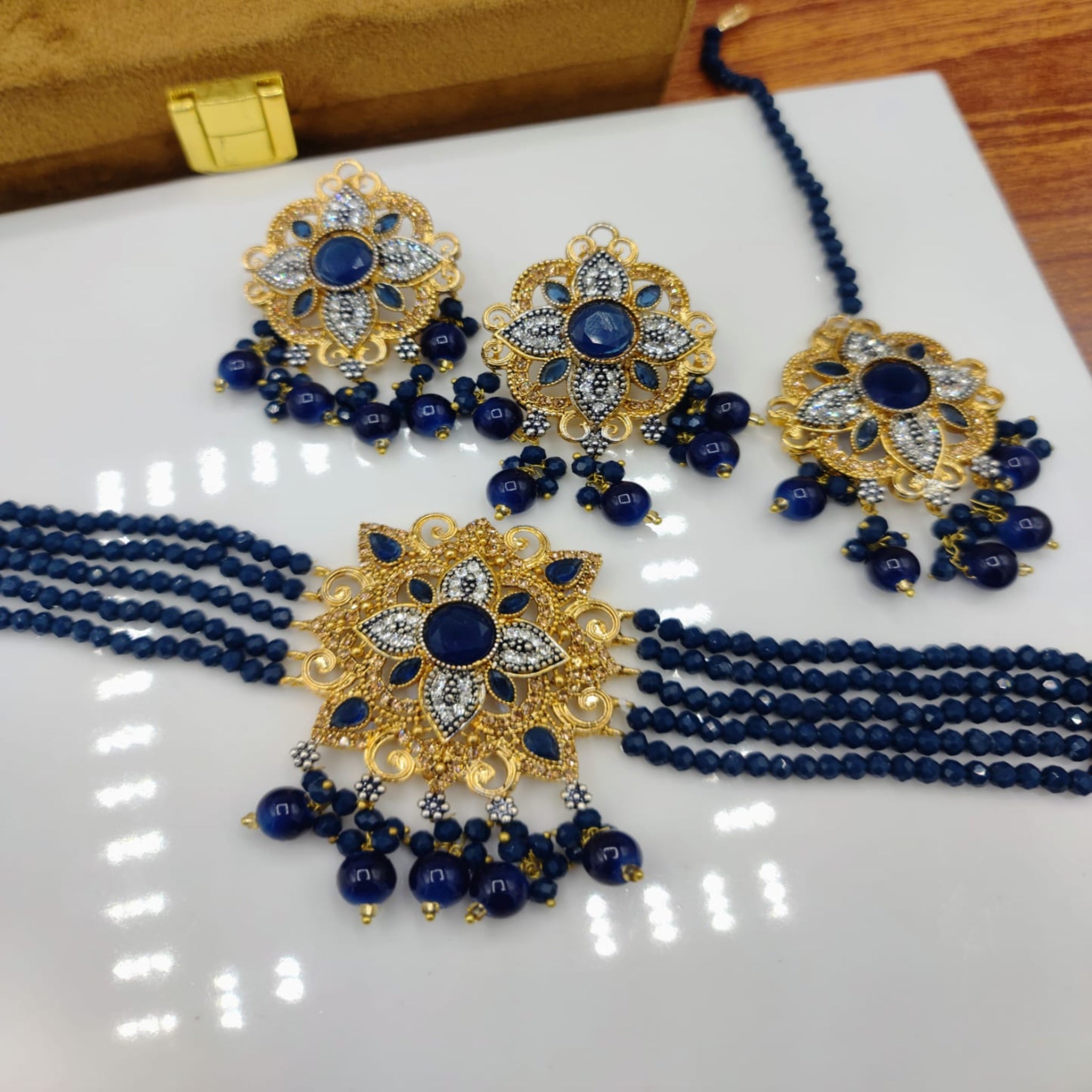 Elegant Design Choker Necklace (FDN52)