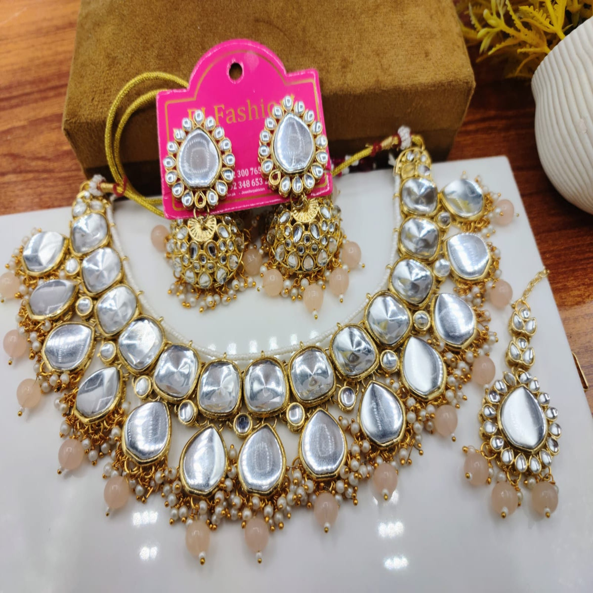 Gracious Kundan Pearl Necklace (FDBN89)