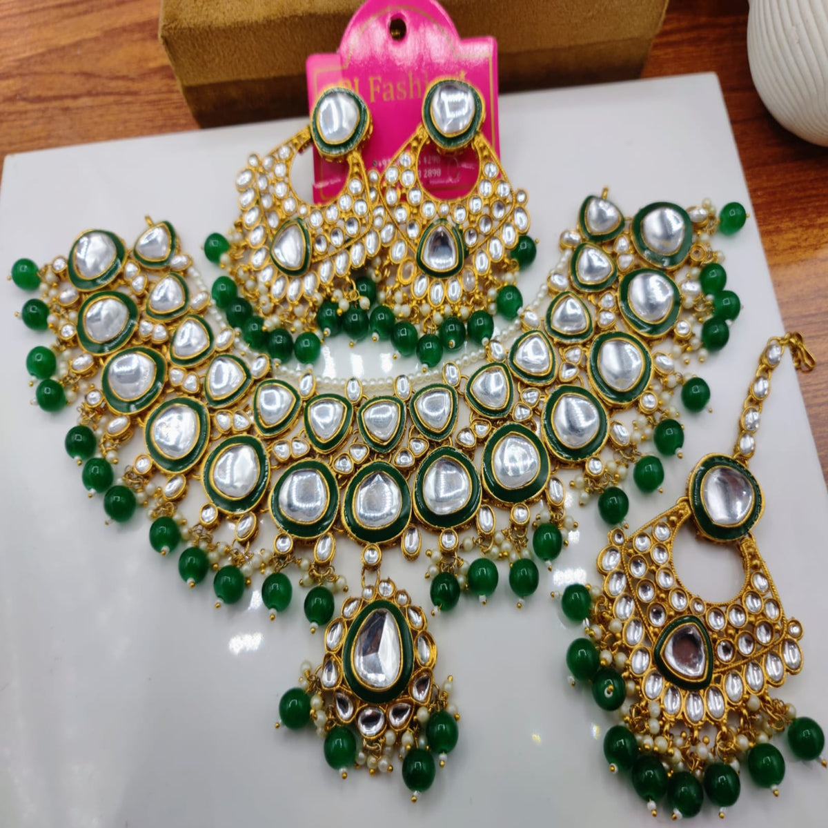 Green Kundan Necklace Set (FDBN90)