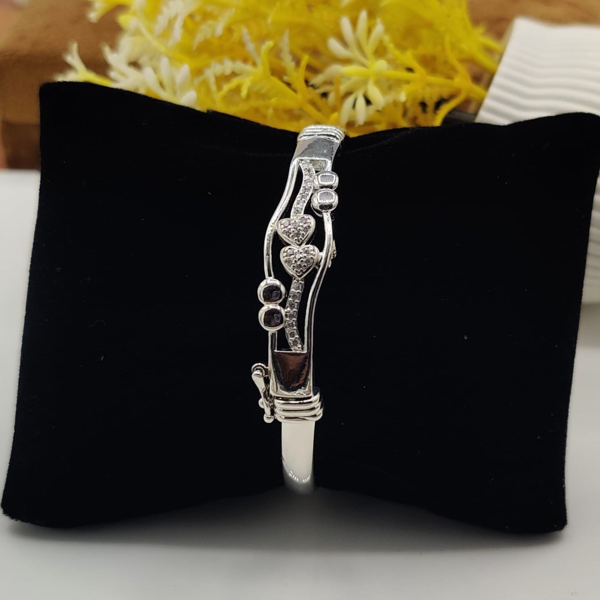 Karrat Heart Bracelet Lockable