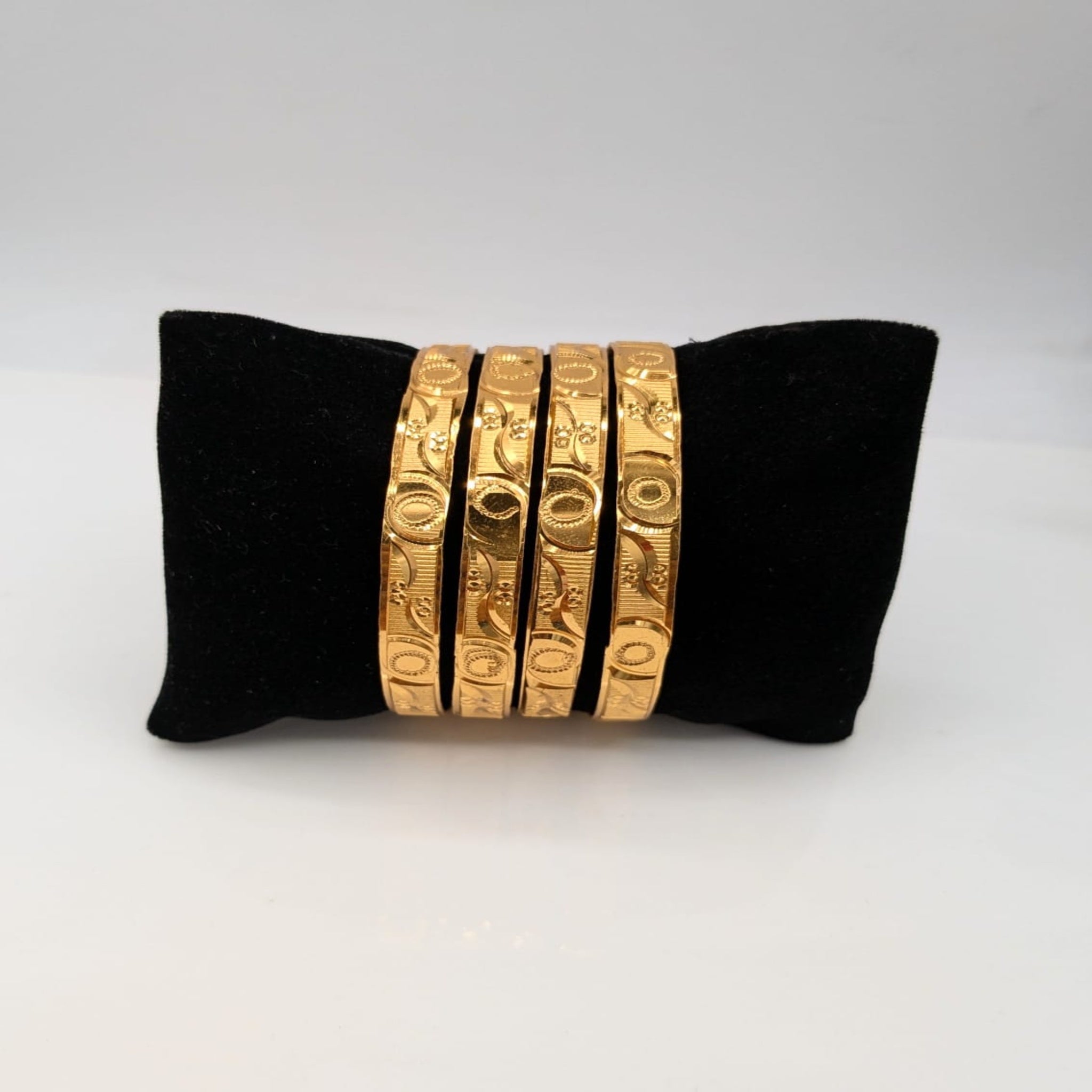 4 Pc GP Graphic Bangles (FSB57)