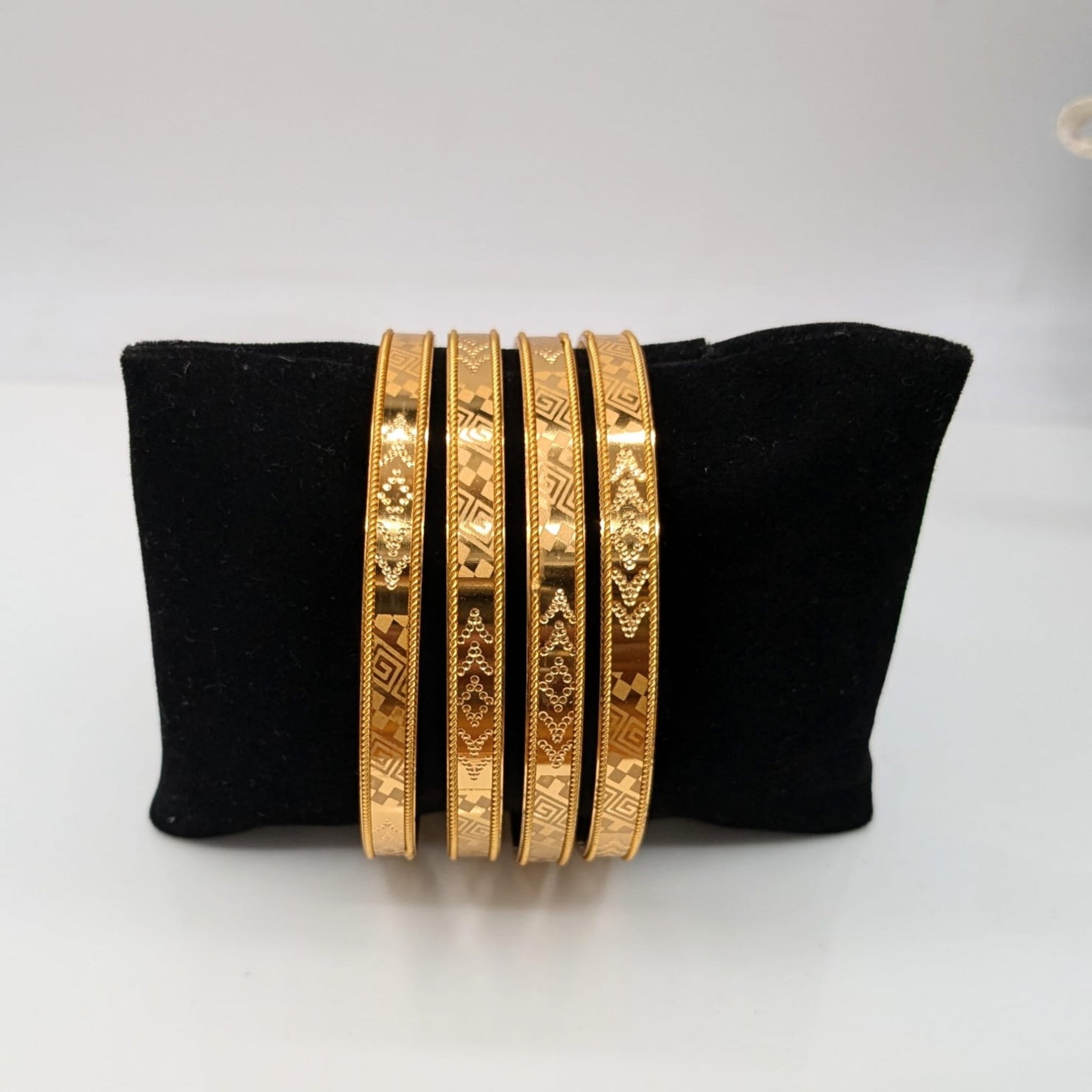 Fancy Elegant 4 Pc Bangles (FSB64)