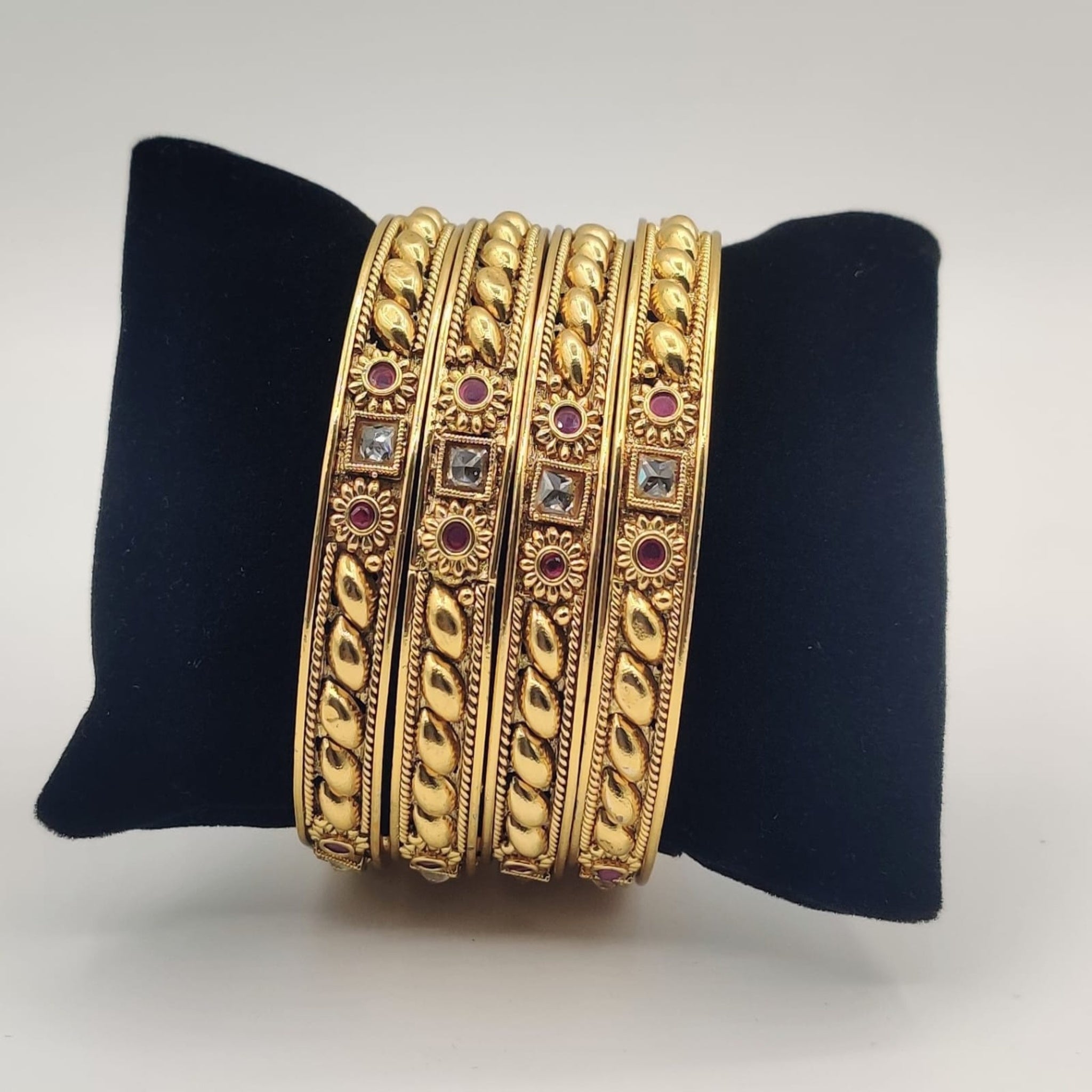 Elegant Rajwari 4 Pc Bangles (FSRB32)