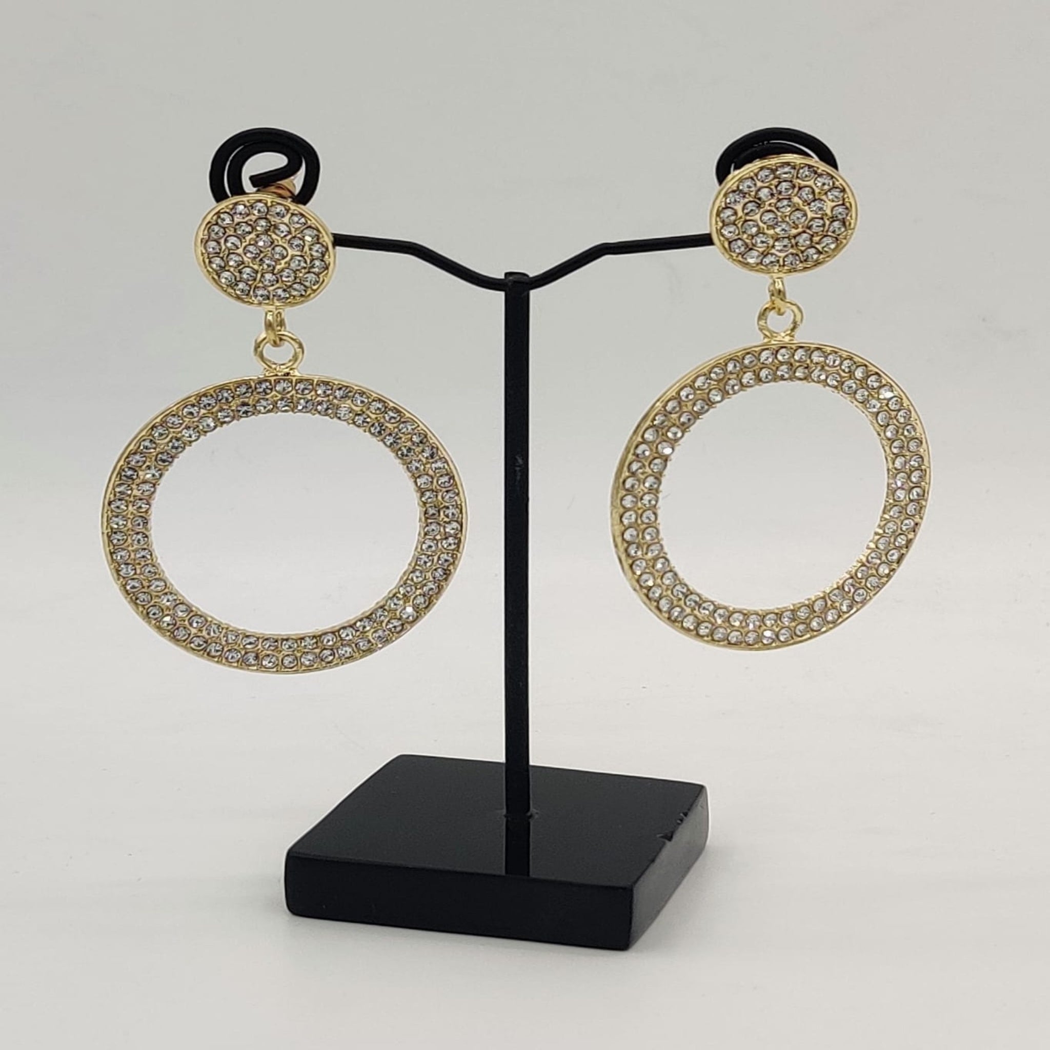 Round Ear Hoofs (FSE89)