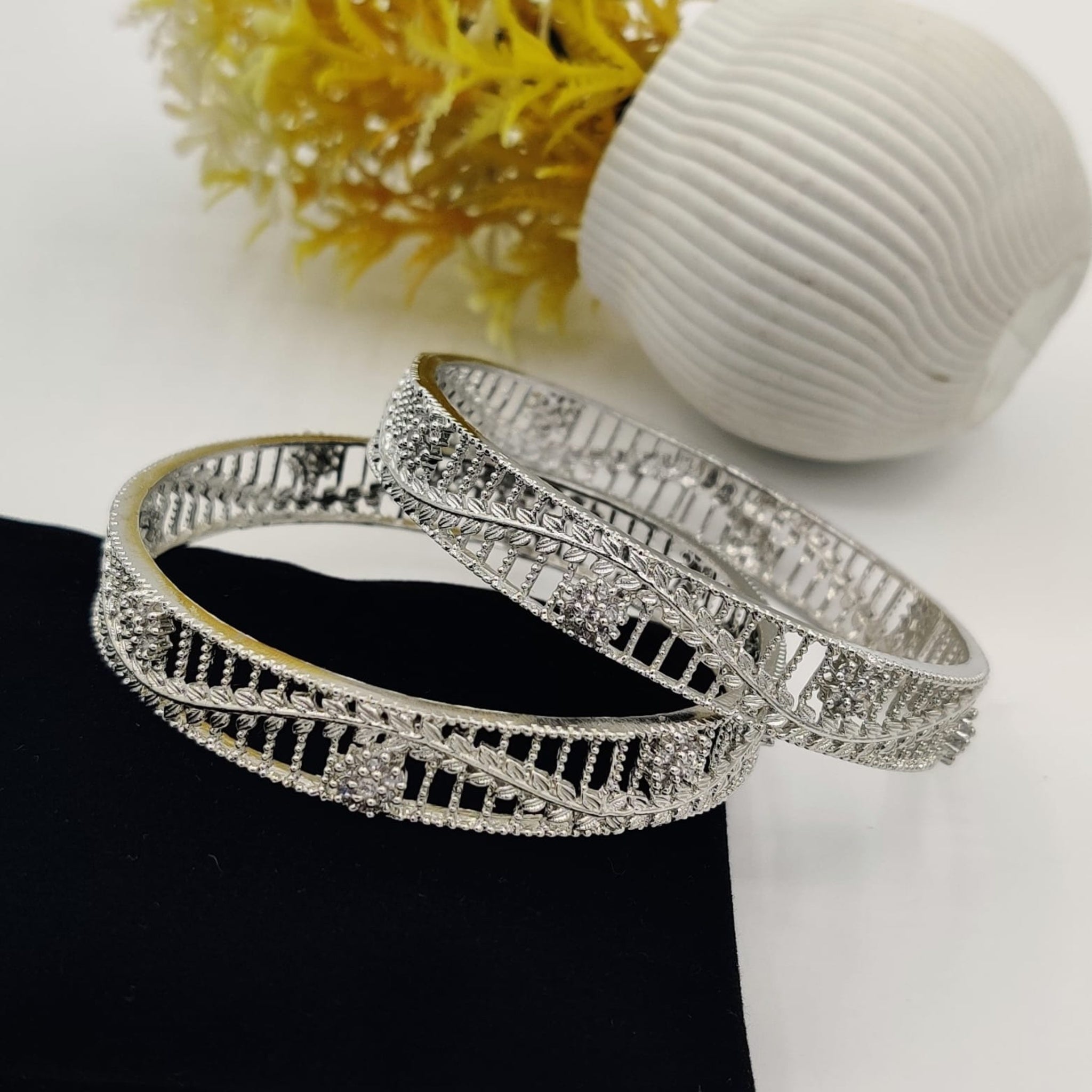 Silver Karrat Elegant Kara (FSAB27)