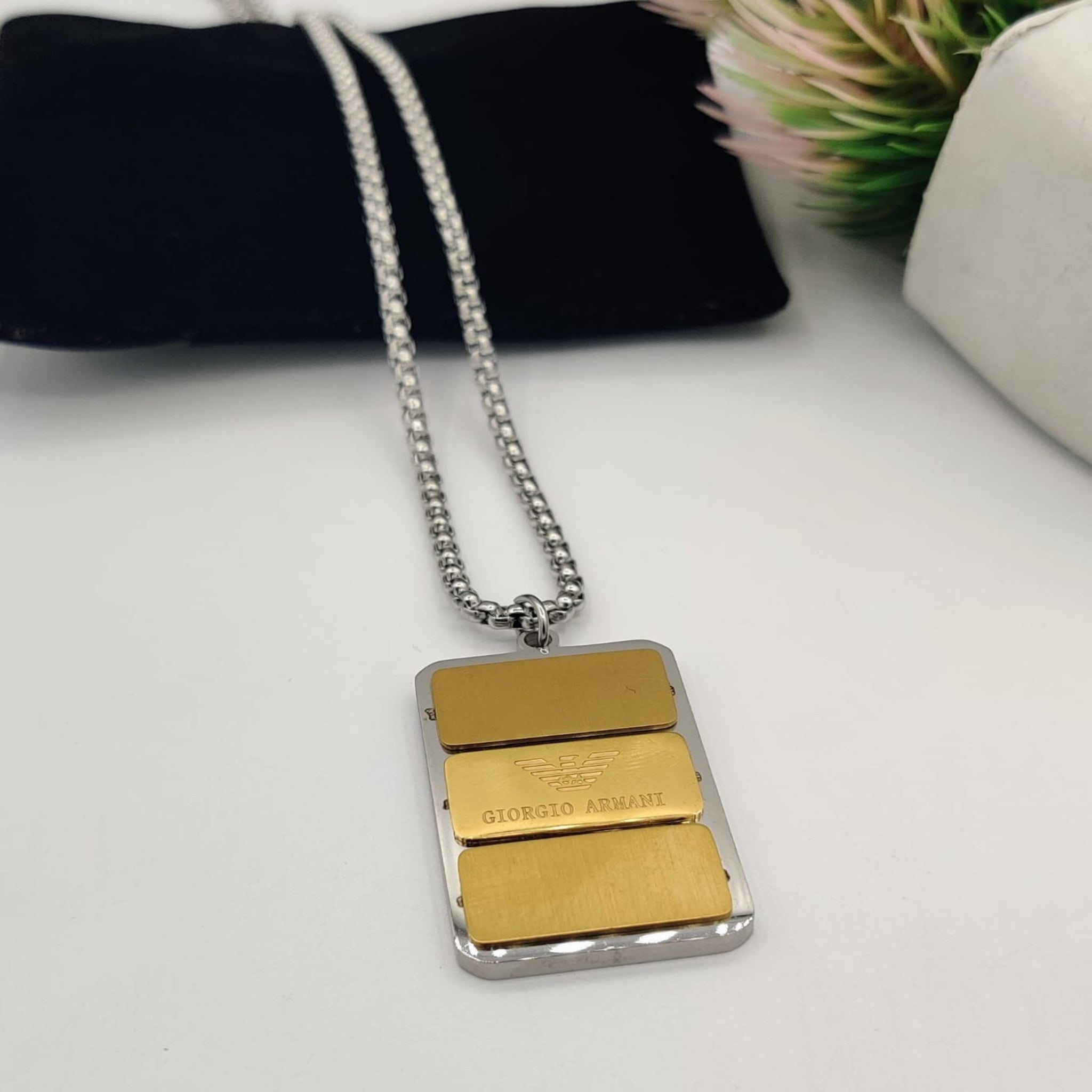 Giorgio Armani Golden Locket