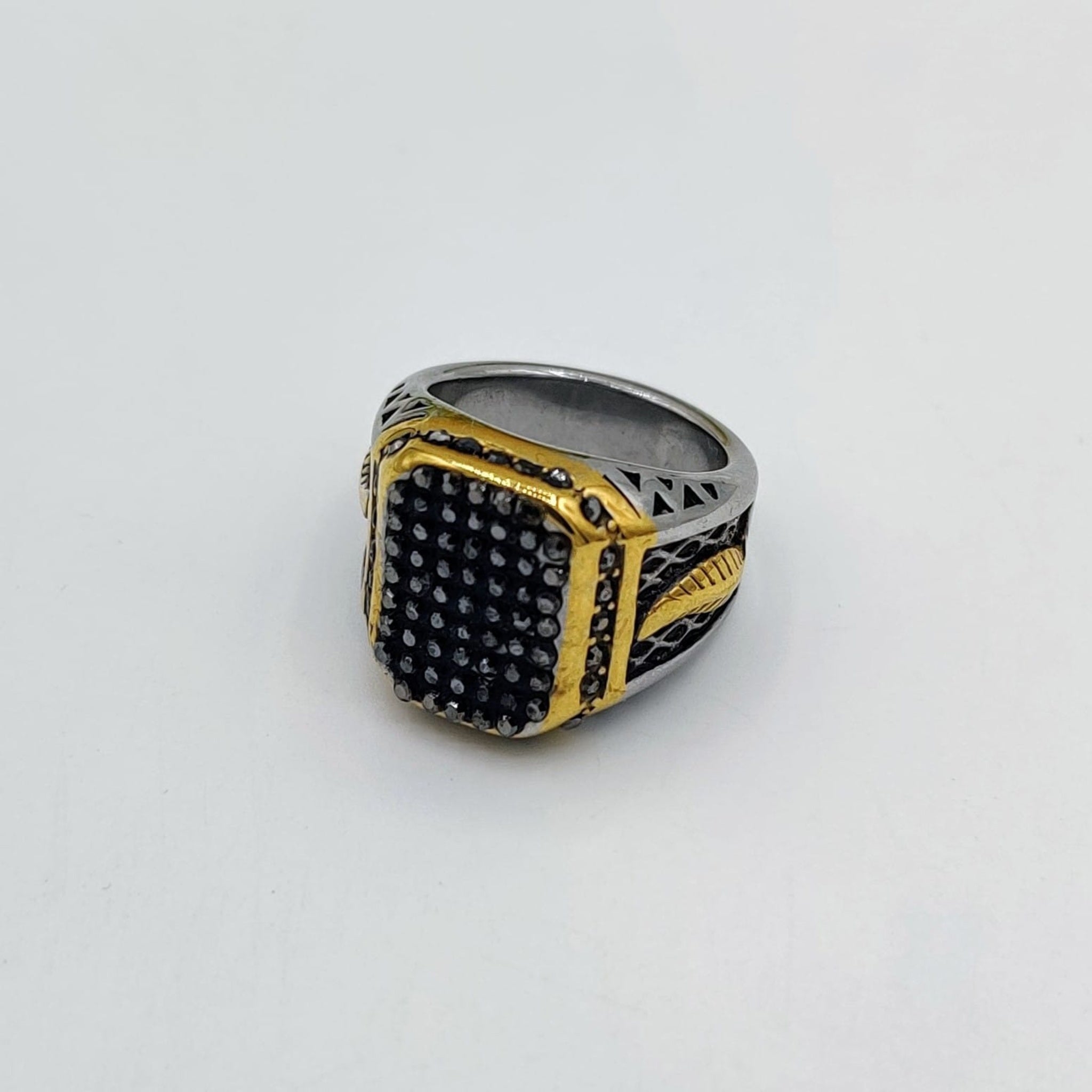 Delicate Fancy Gents Ring