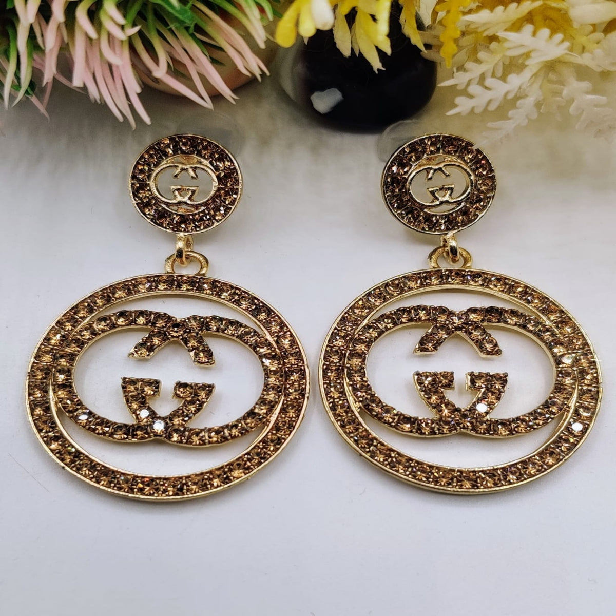 Round Golden hoofs(Es7)