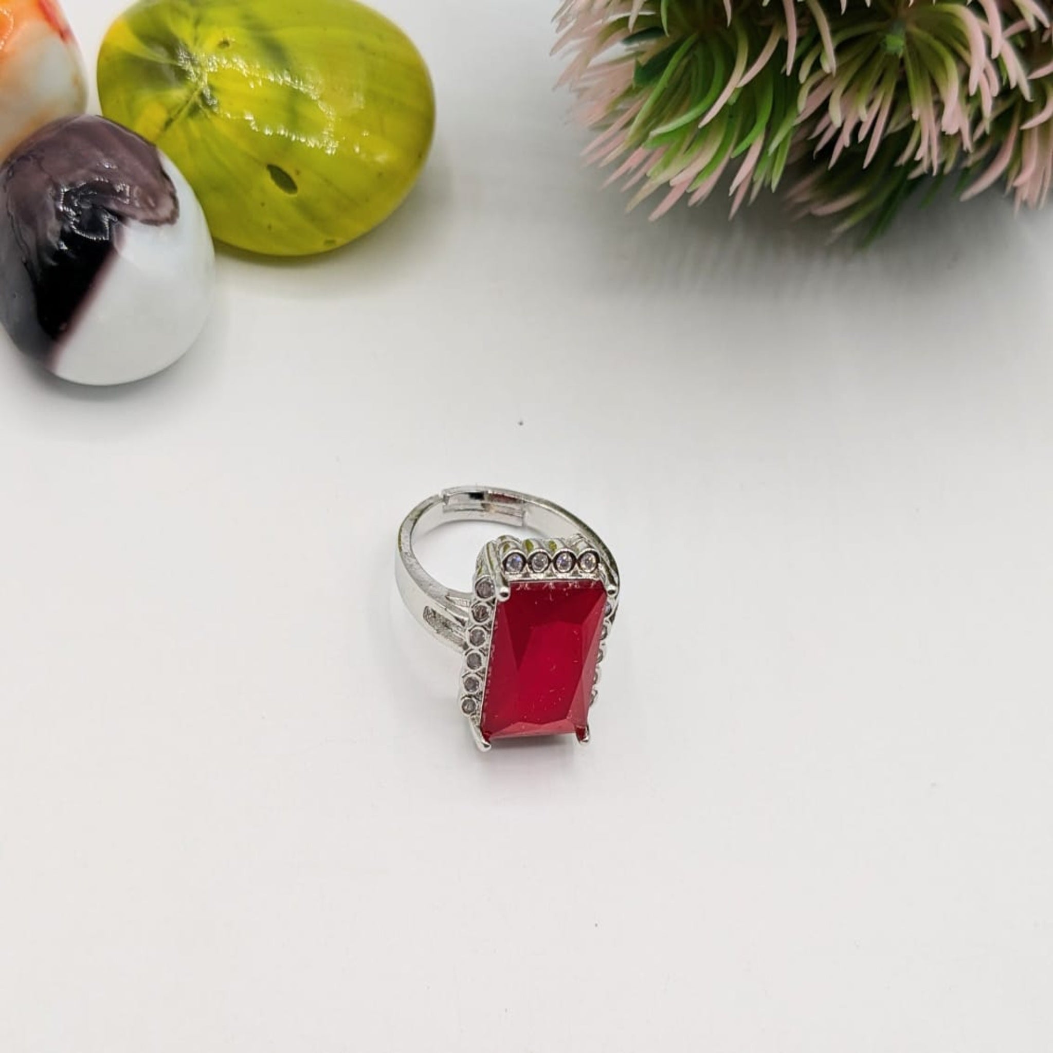 Stonish Elegant Silver Ring (FSR89)