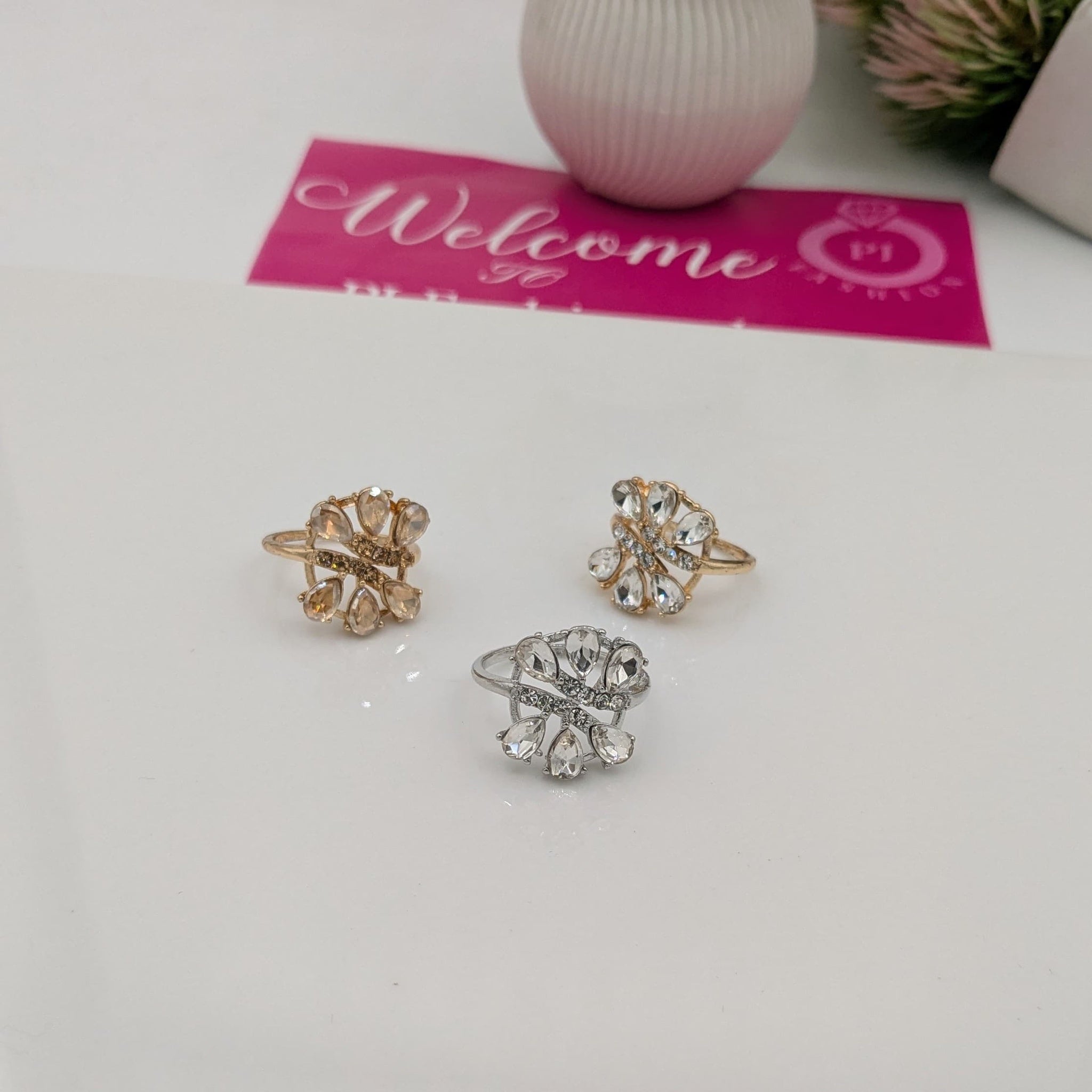 Zircon Elegant Ring (FSR91)