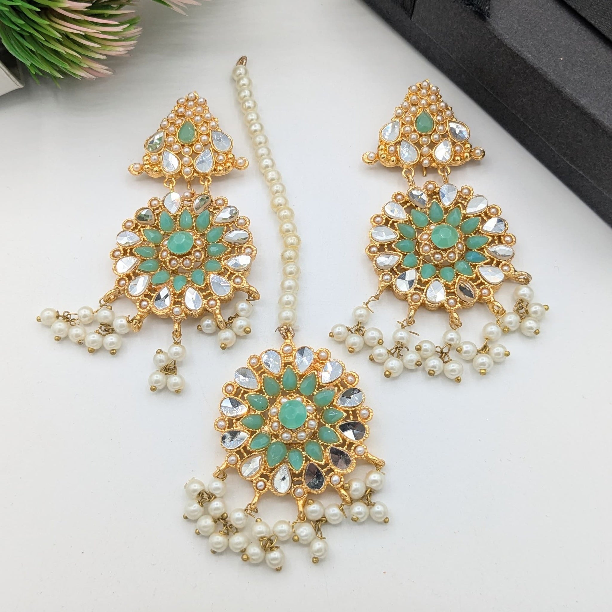 Sheesha Kundan Binida Set