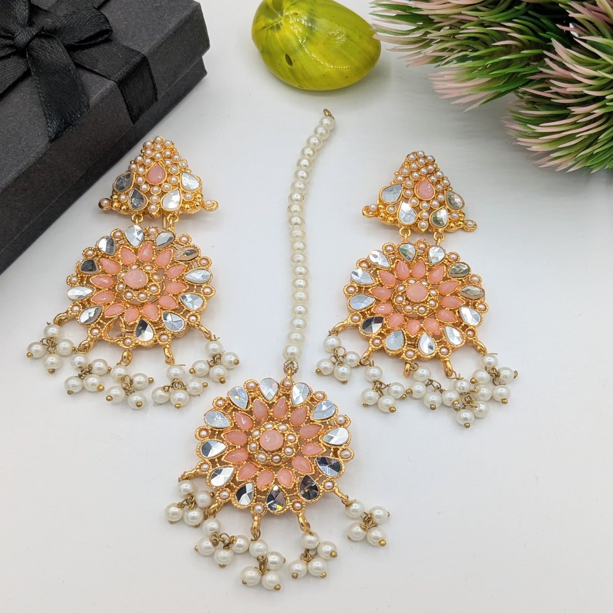 Sheesha Kundan Binida Set