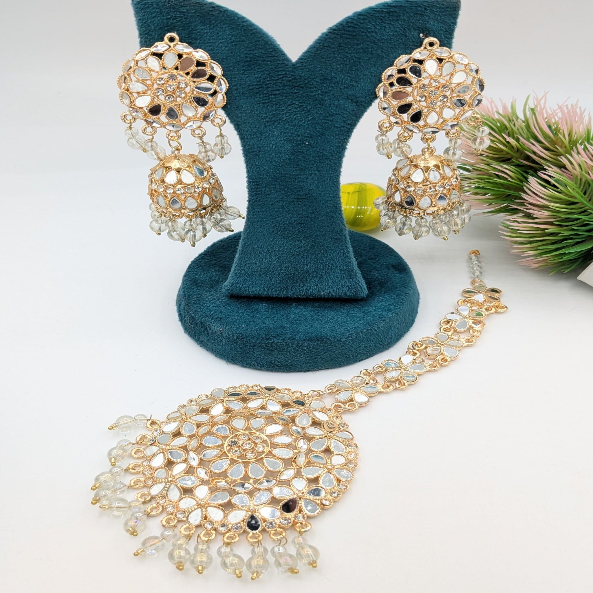 Sheesha Kundan Decen Bindia Jhumka