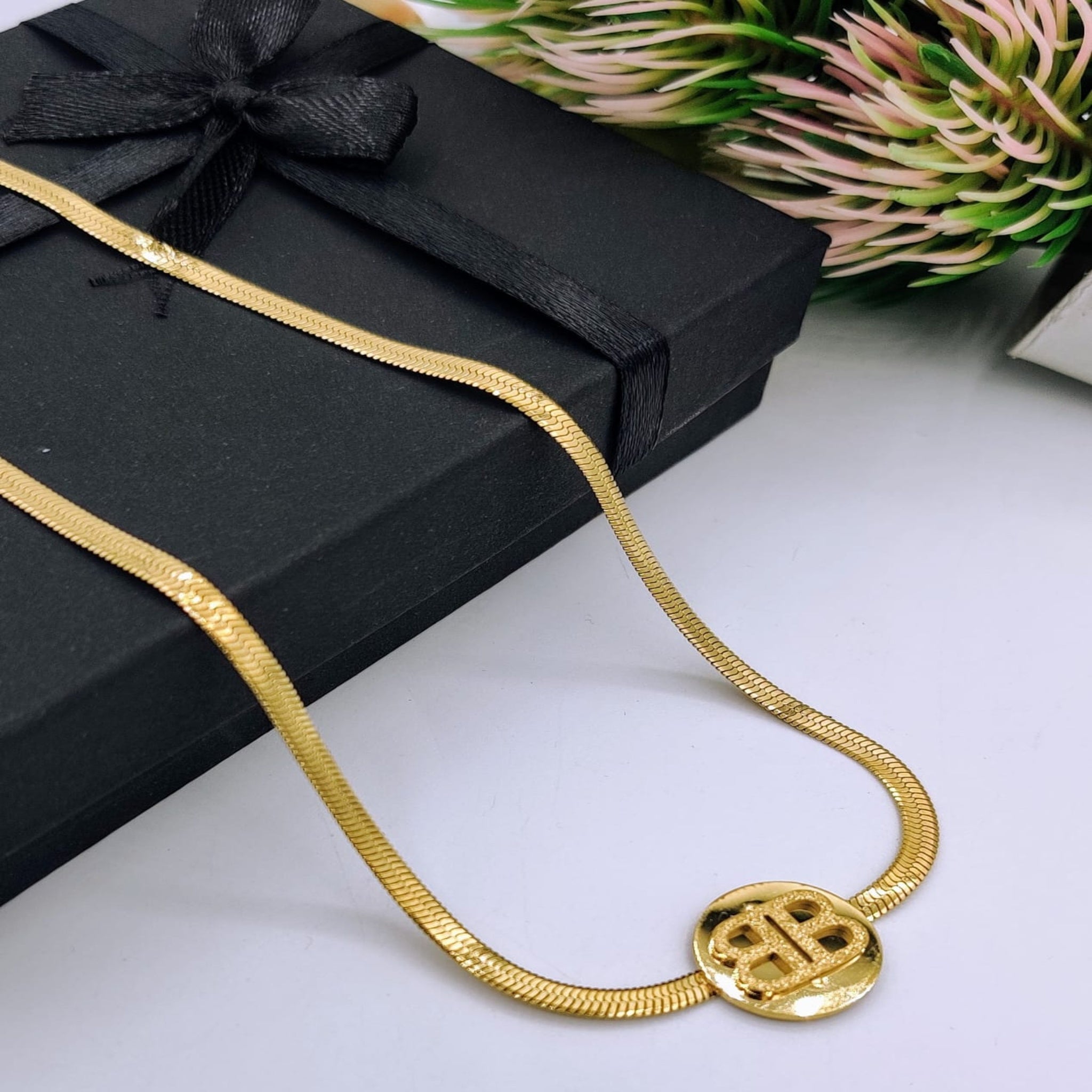 Golden Pendant Locket – Elegant Minimal Necklace for Women (FDP6)