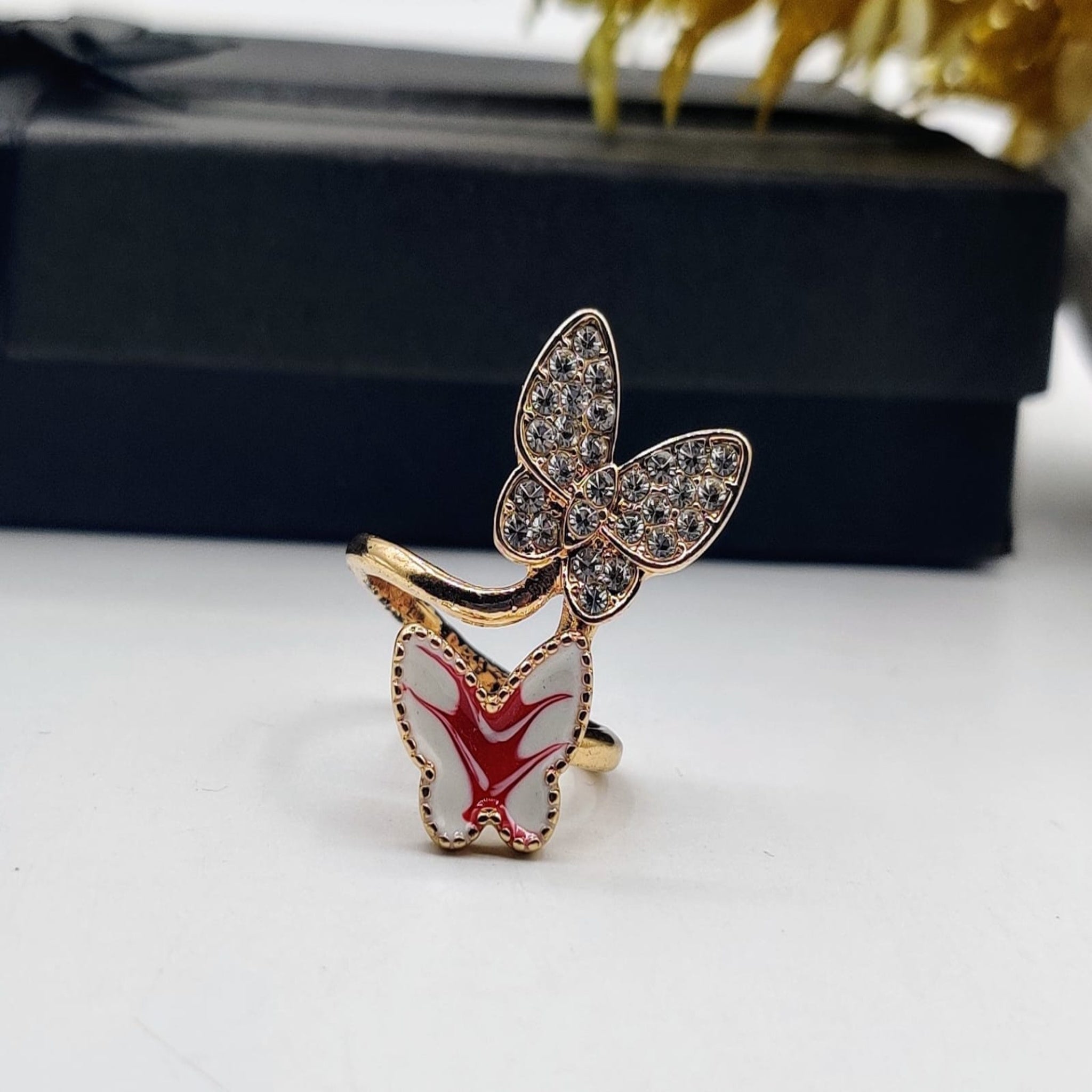 Butterfly White Zircon Ring – A Delicate Touch of Sparkle (FSR96)