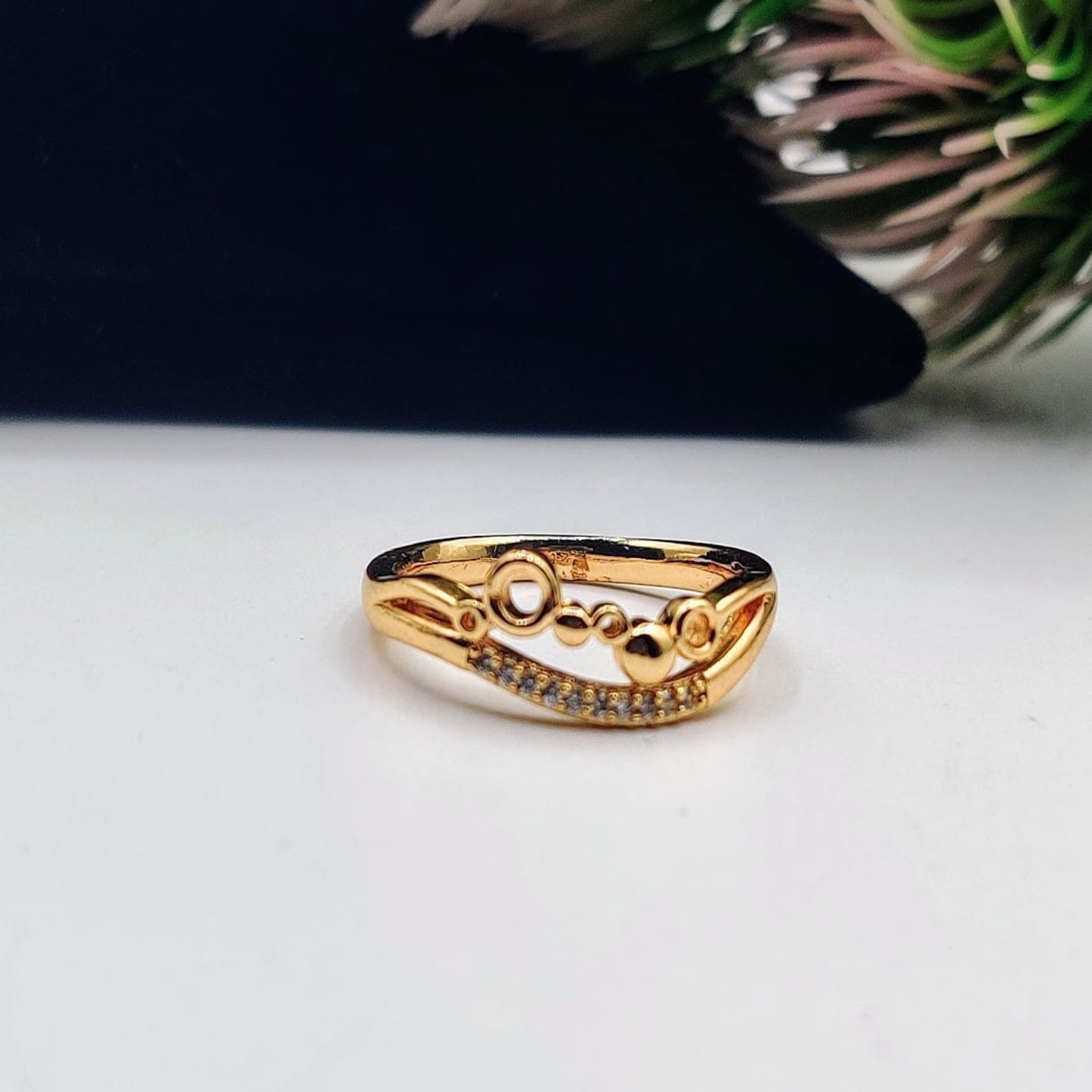 Modern Golden Graphic Design Ring (FSR99)