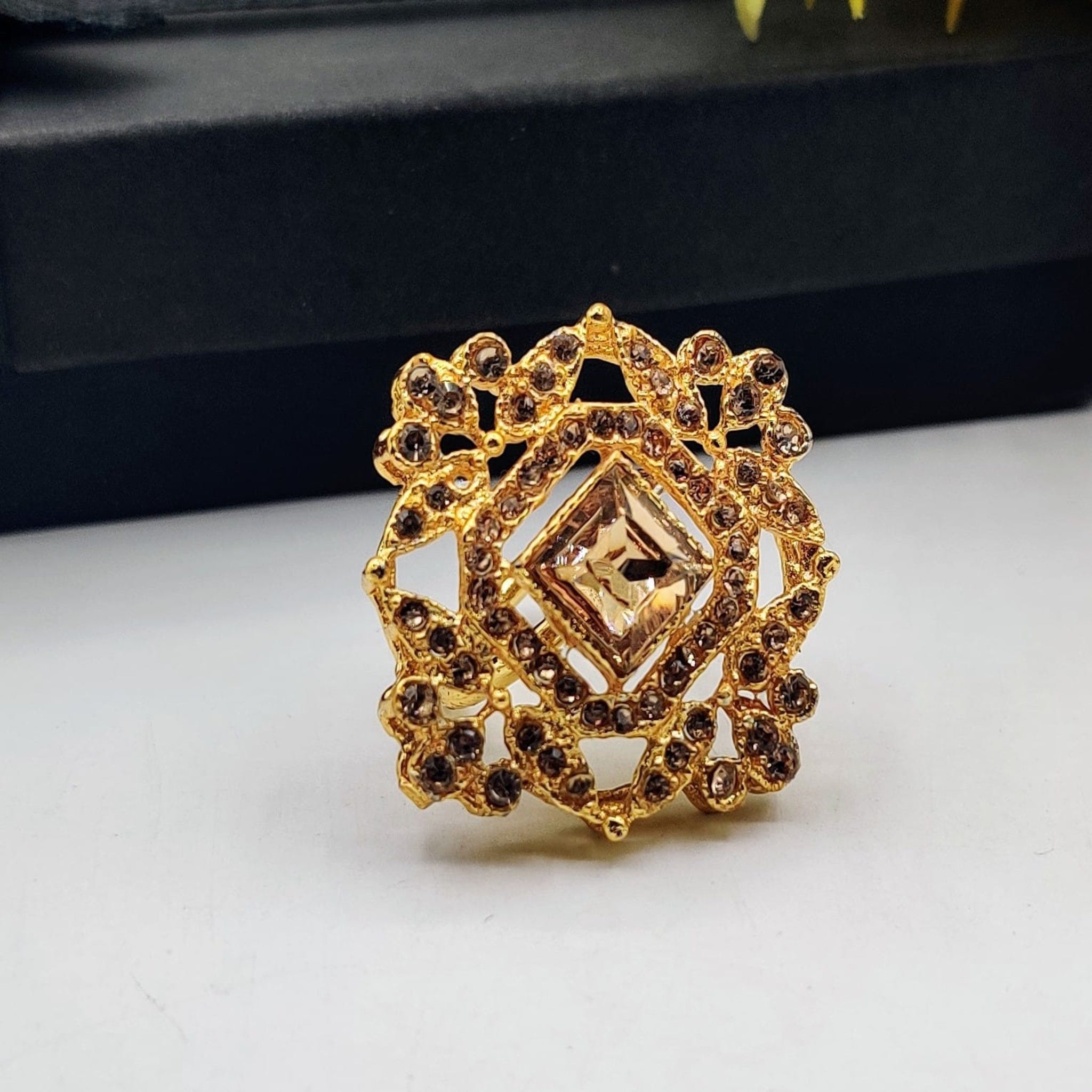 Bridal Golden Ring – Regal Elegance (FSR105)