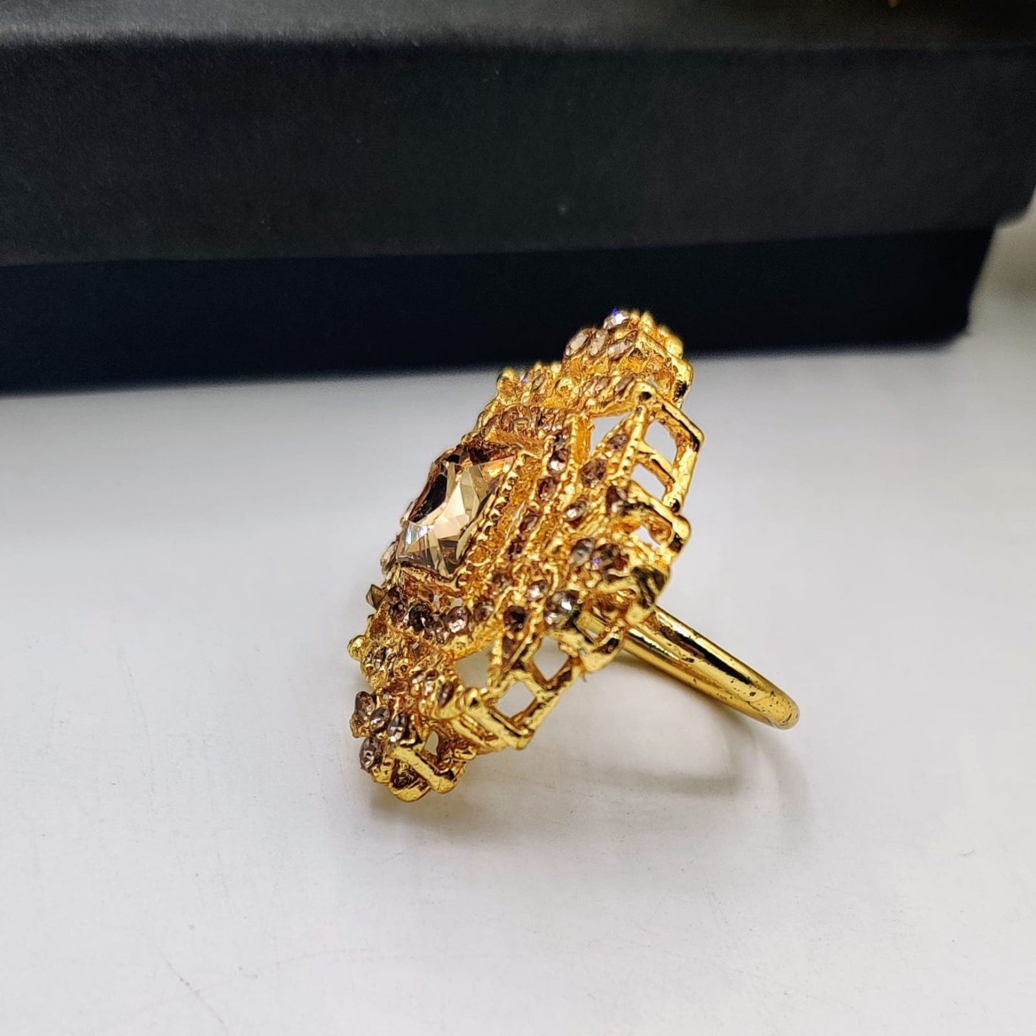 Bridal Golden Ring – Regal Elegance (FSR105)