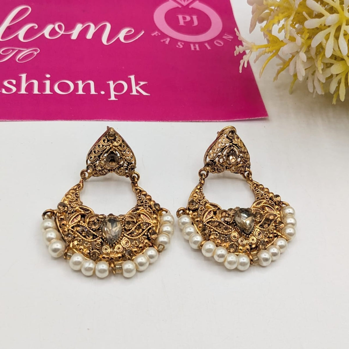 Antique Golden Stone Ear Rings (FSE137)