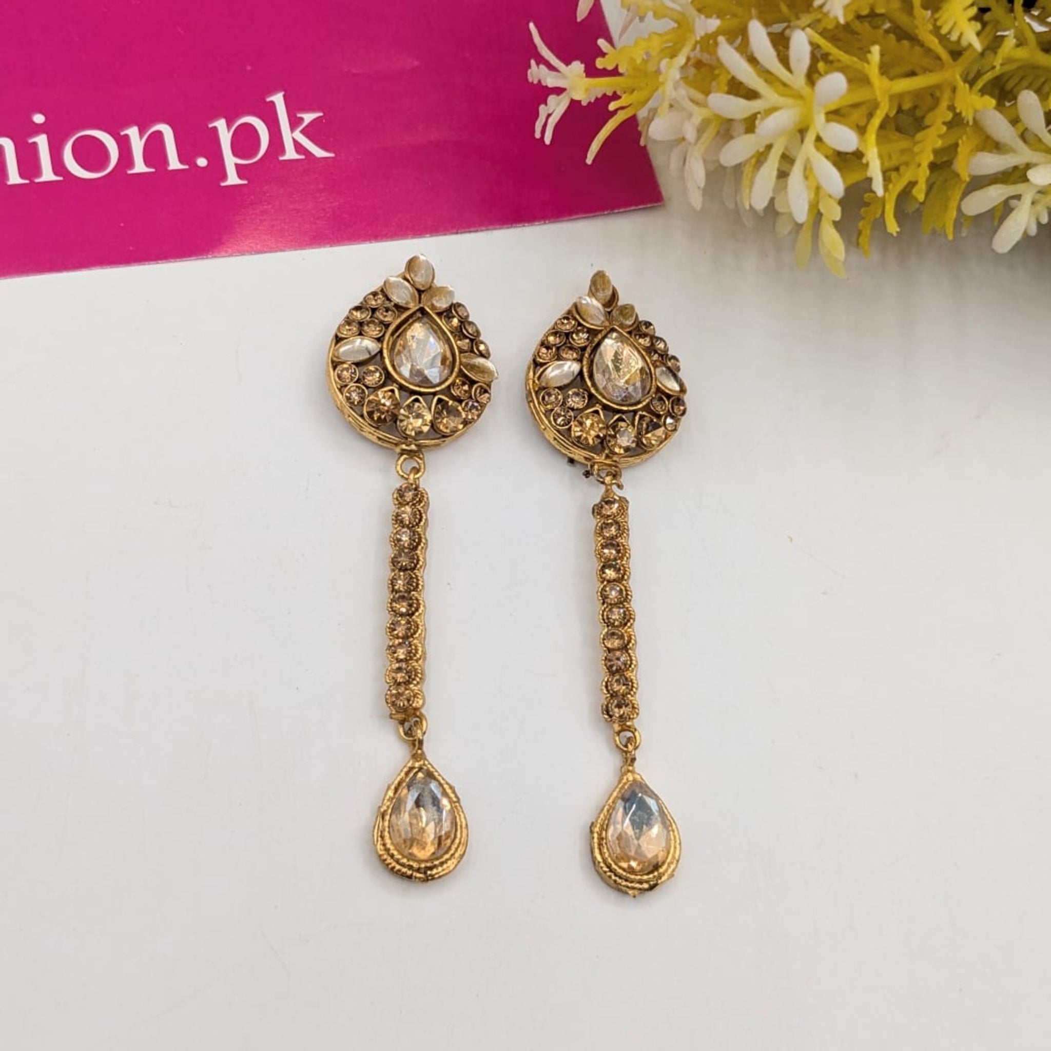 Elegant Hanging Style Golden Ear Rings (FSE139)