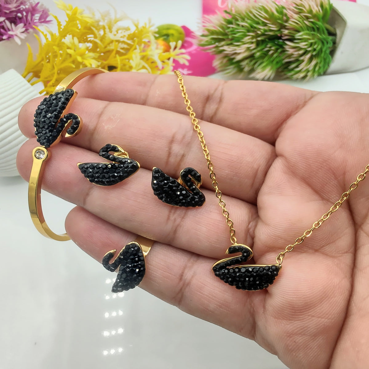 Duckling Black Locket Set with Matching Bracelet (FDL60)