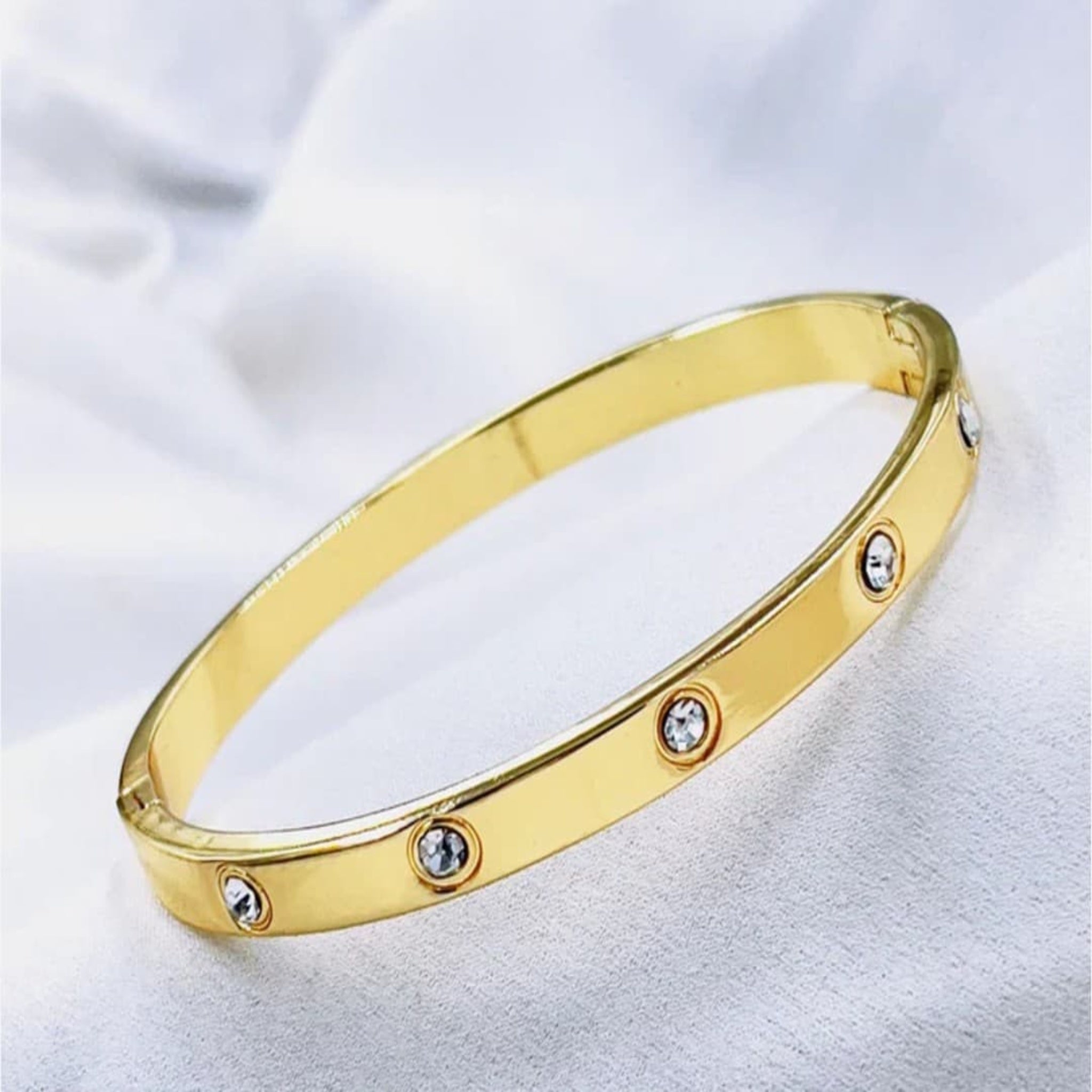 Cartier Elegant Kara Bracelet