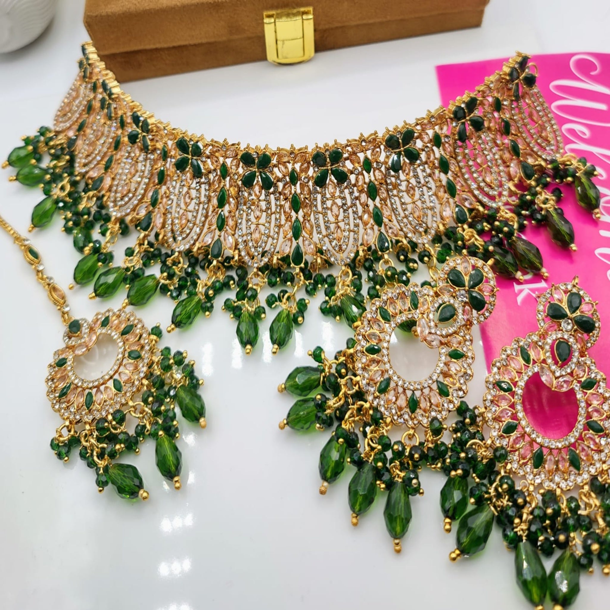 Green Kundan Elegant Bridal Necklace (FDBN93)