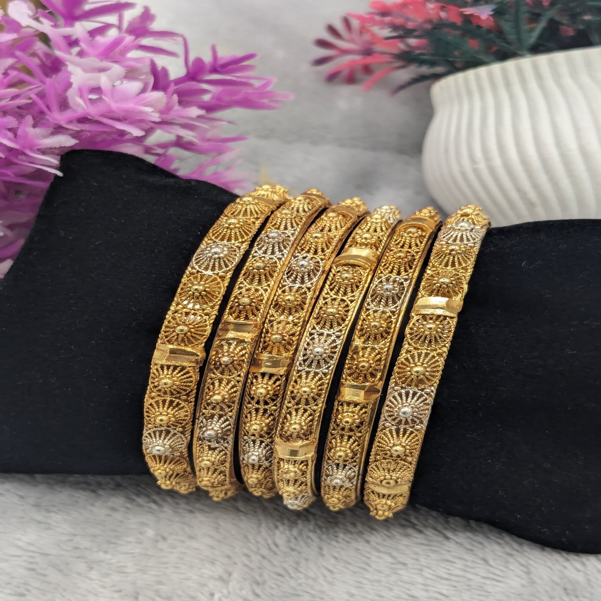 Golden Silver Elegant Kundan Bangles (FSB79)