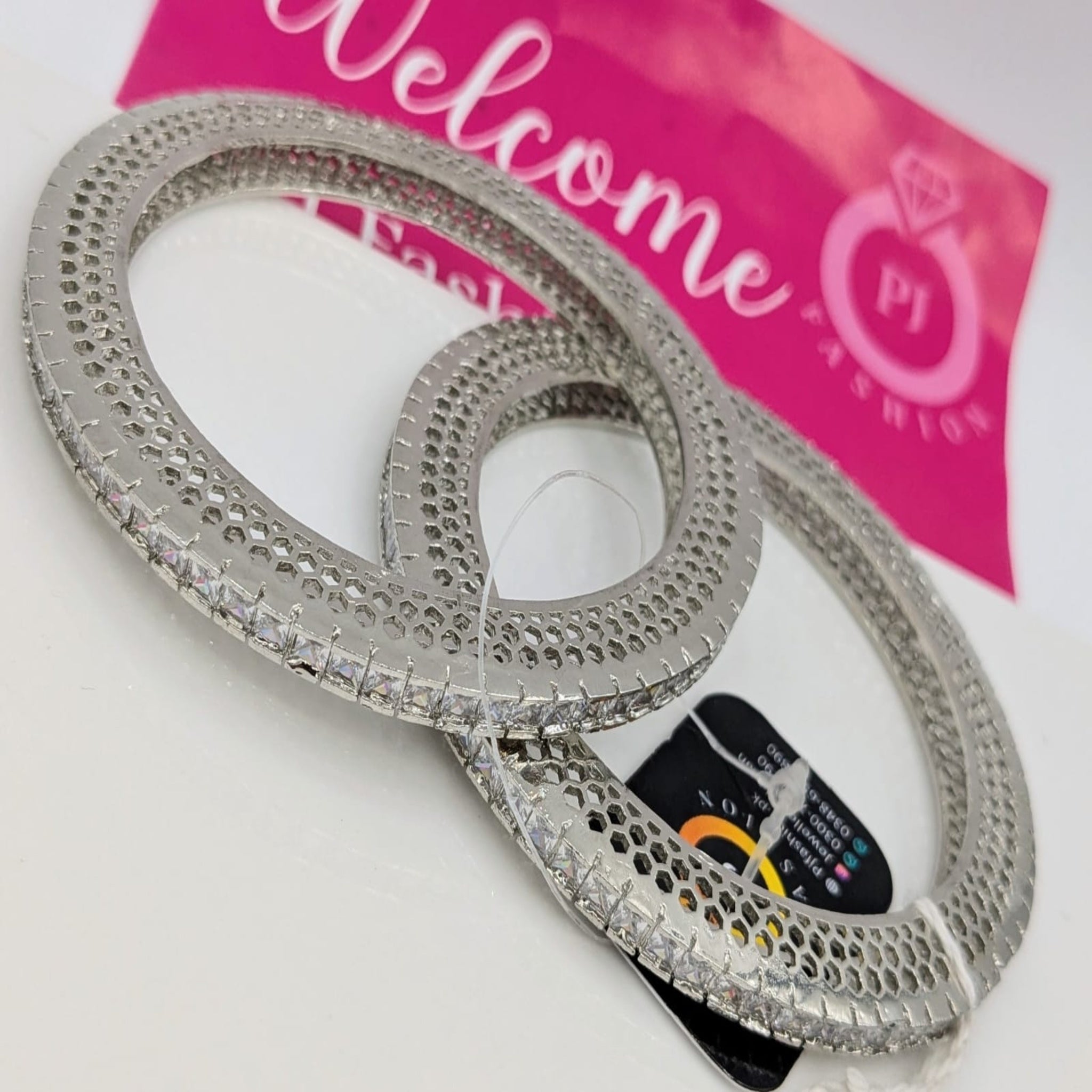 Luxury Karrat Silver Stone Work Kara (FSAB53)