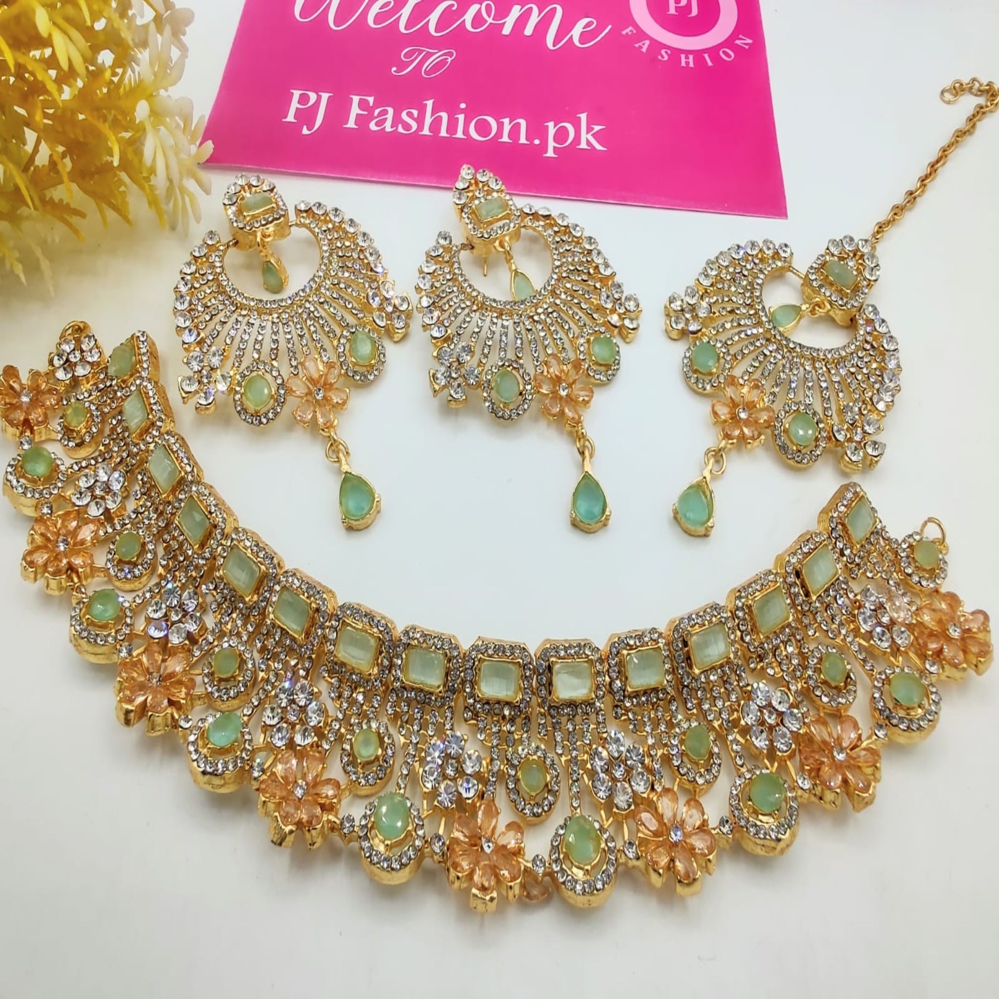 Zircon Karrat Necklace AD (FDAN28)